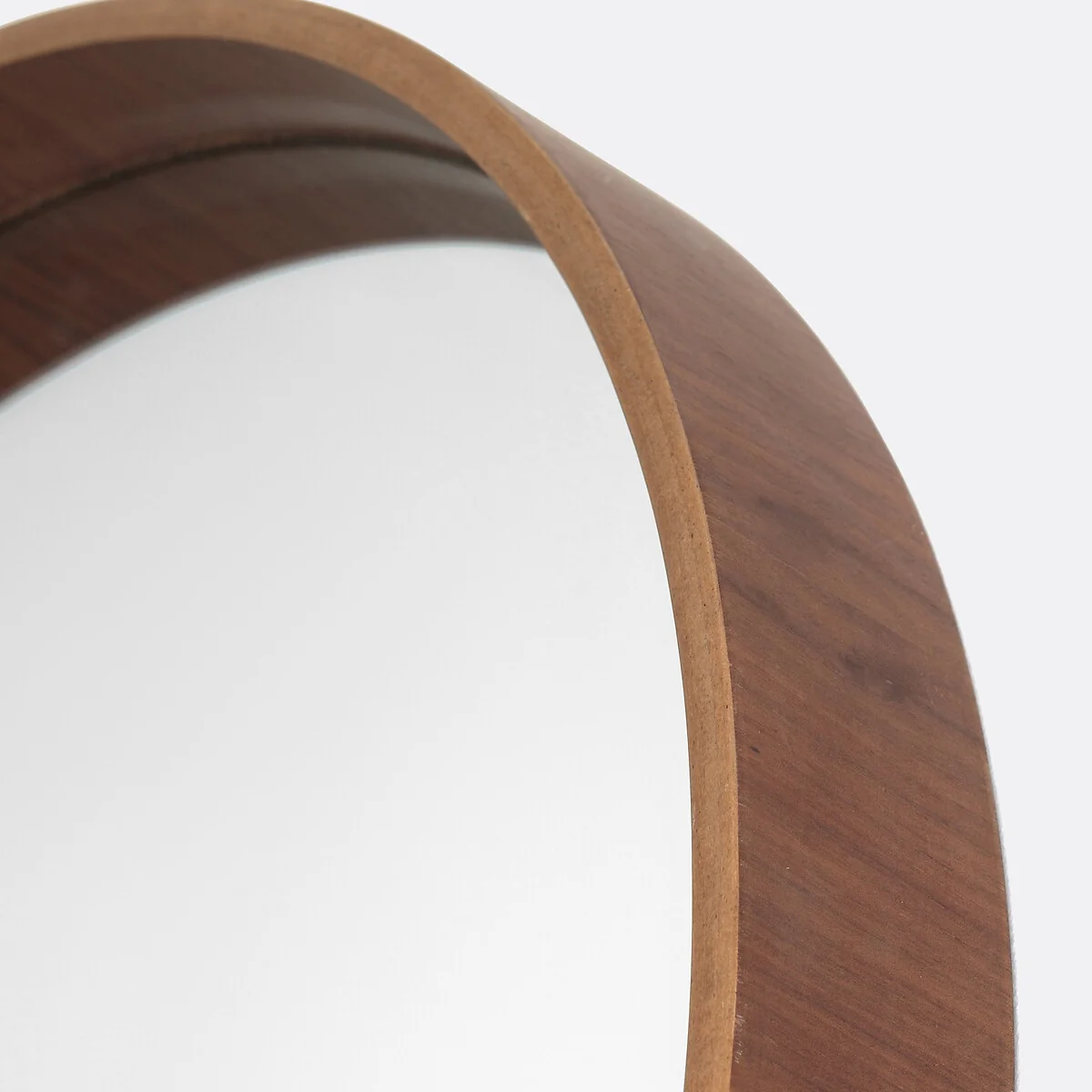 Alaria Round Walnut Mirror – image 3
