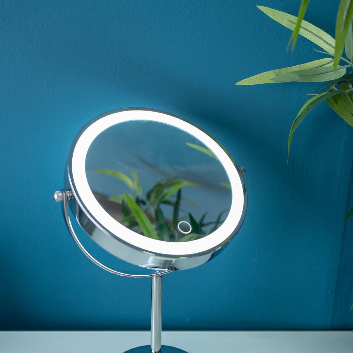 8" LED Rechargeable Table Mirror with 5x Magnification – image 4