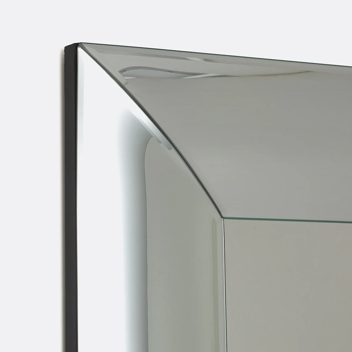 Chroma 60 X 90cm Chrome Effect Mirror – image 3