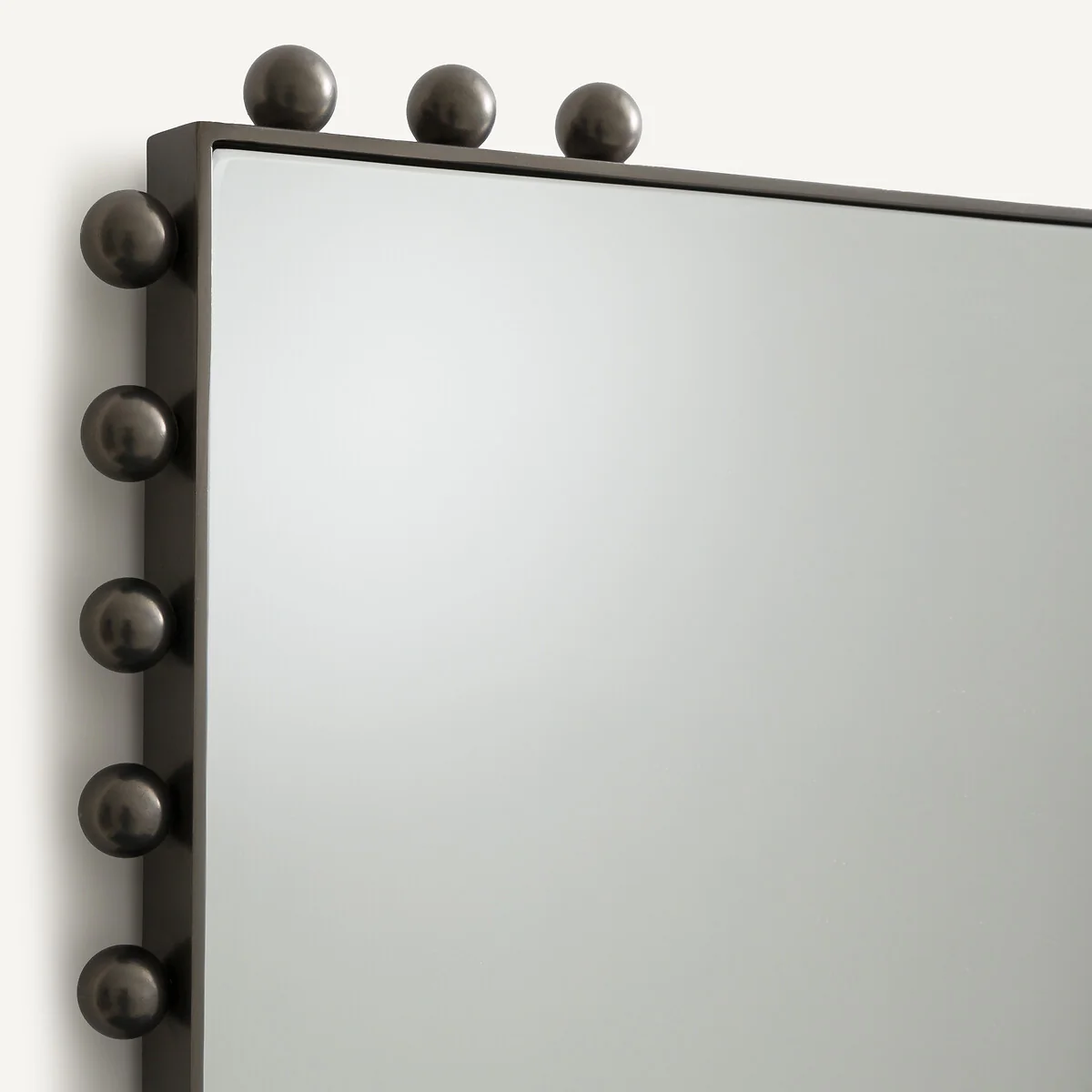 Arama Mirror with Nickel Lacquer Finish and Beaded Edging, H96cm – image 5