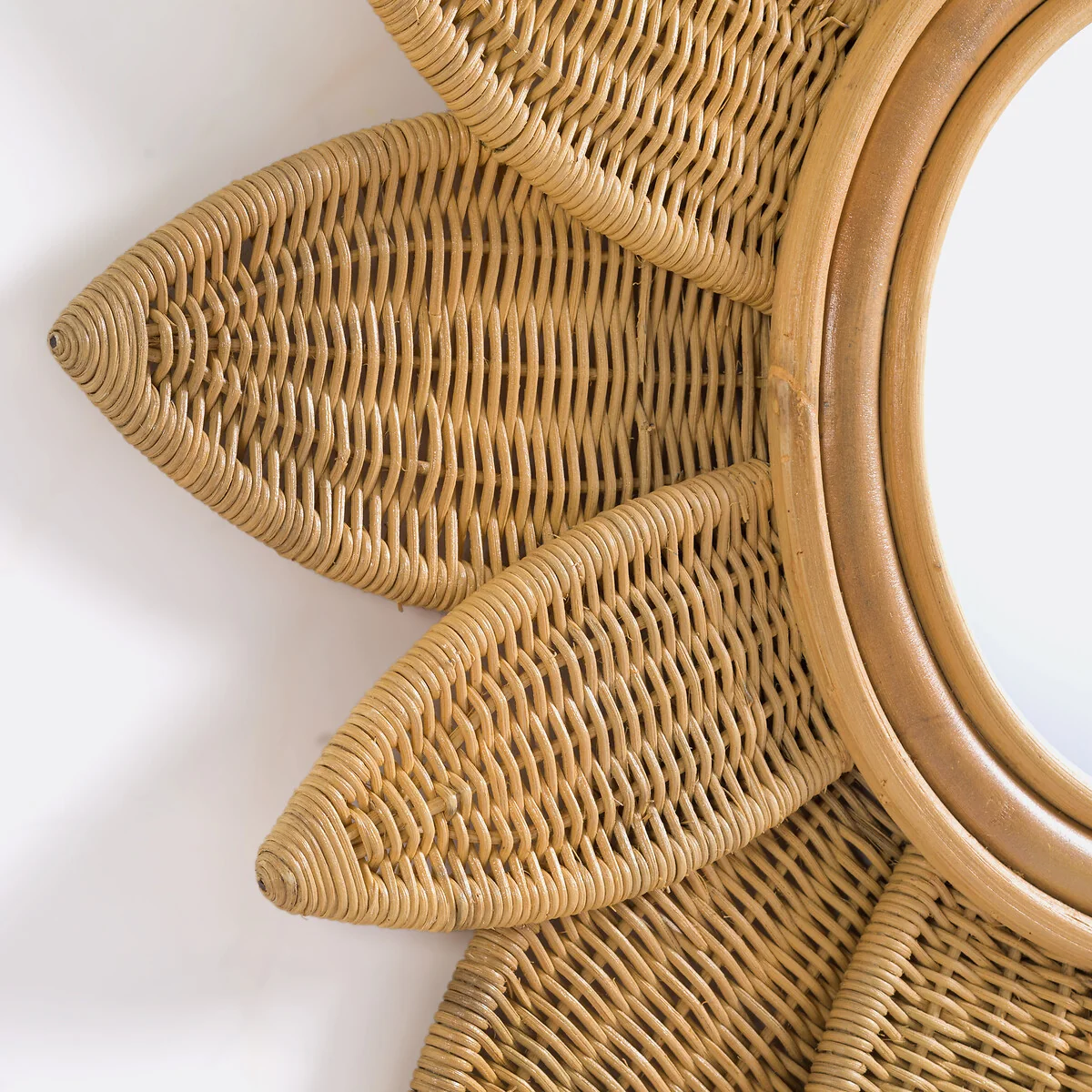 Nogu Floral 60cm Diameter Rattan Mirror – image 4
