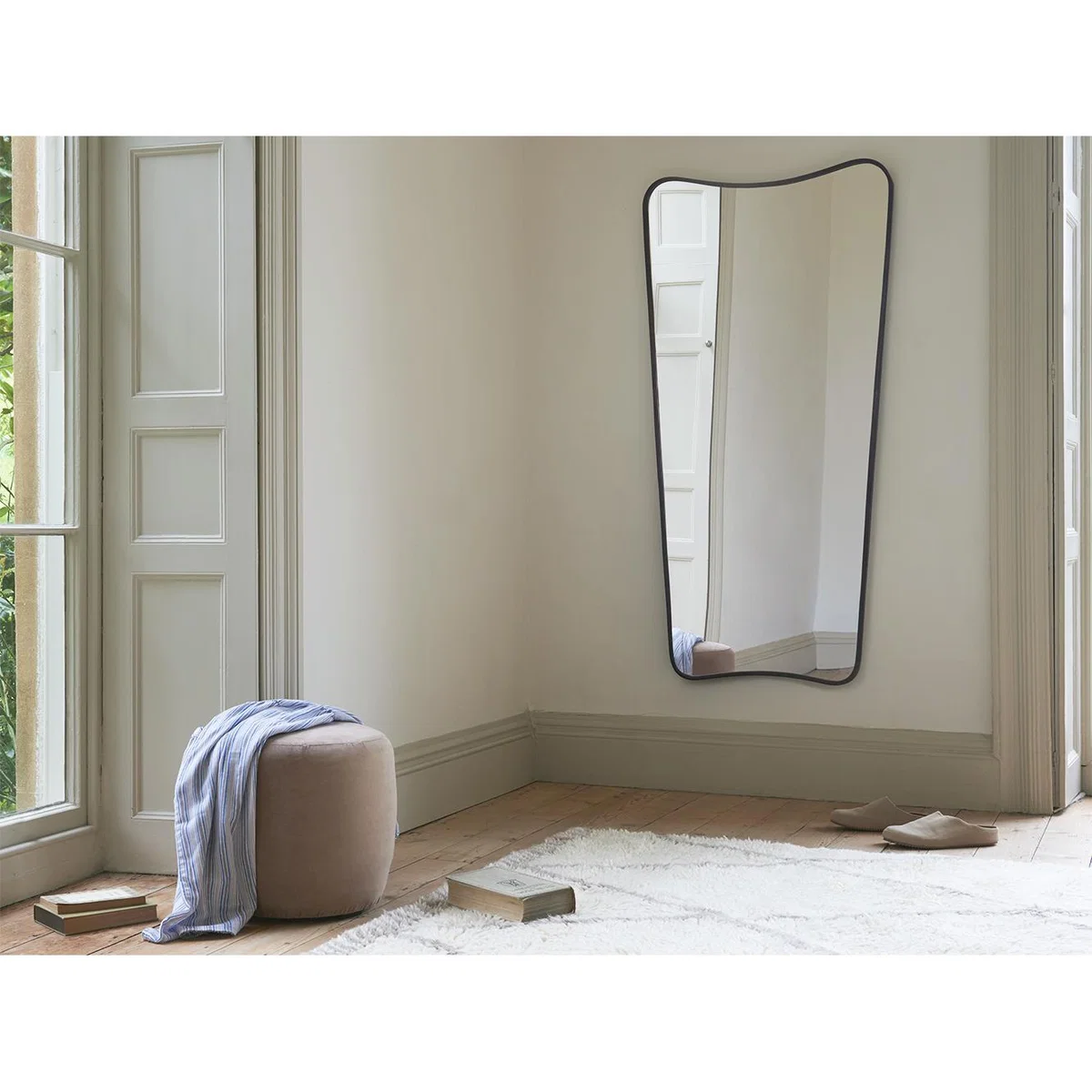 Tall Florin Mirror – image 6