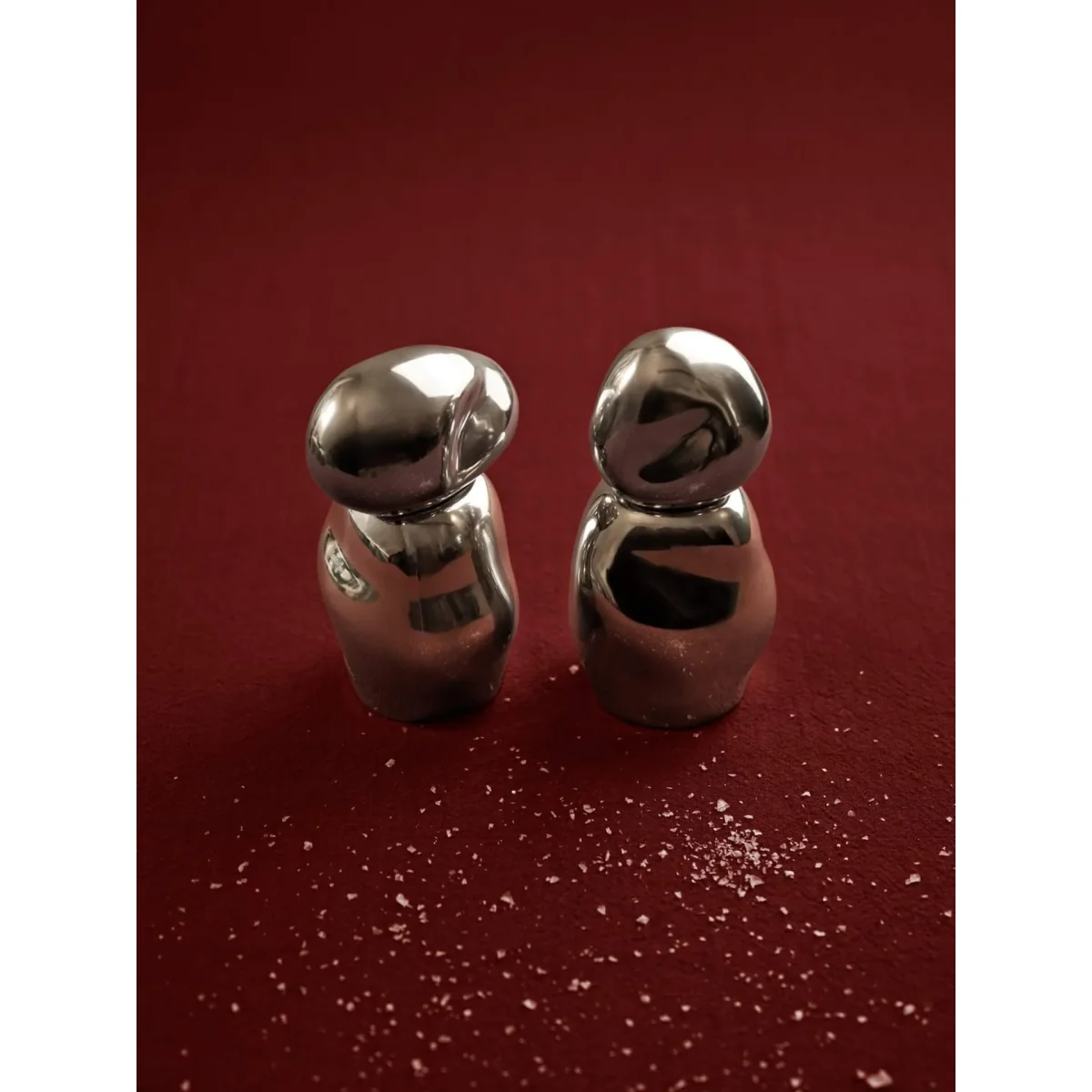 Ferm Living Orevo salt and pepper grinder set 2-pack Mirror polished – image 2