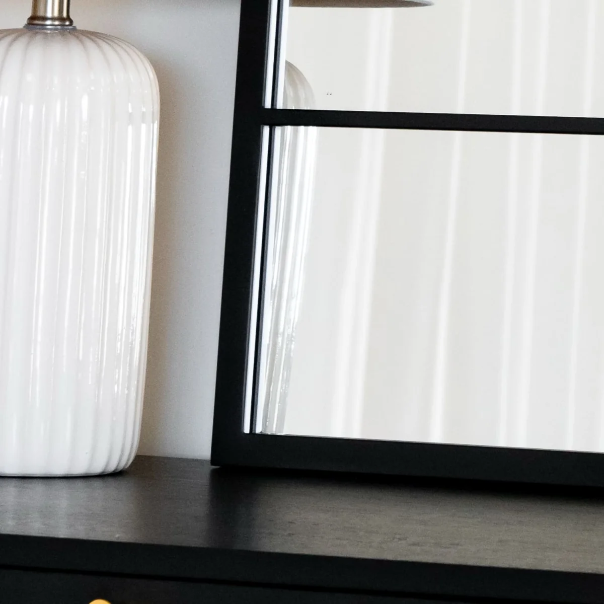 Kyō - Black Metal Rectangle Lattice Window Mirror - 120cm x 95cm – image 3