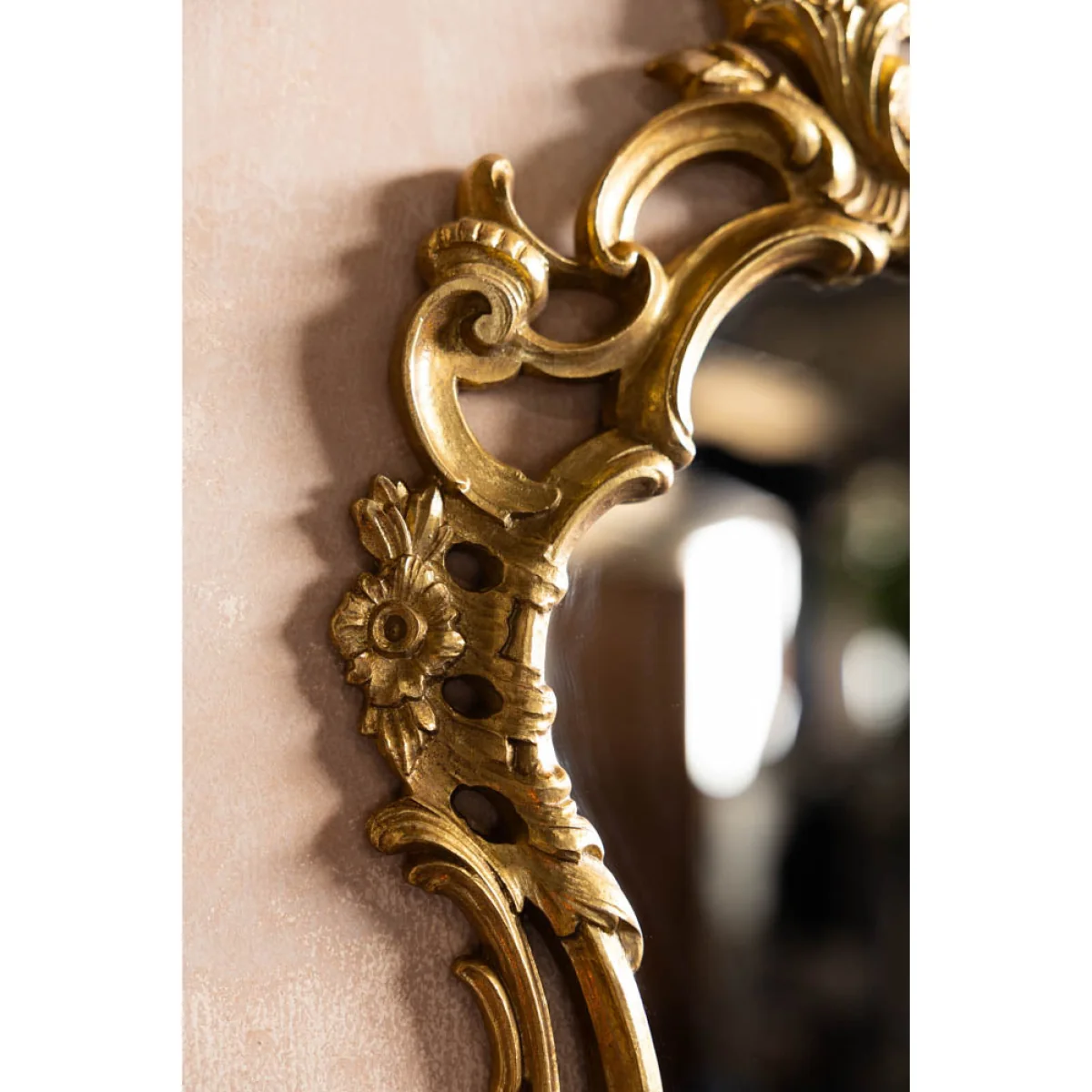 Beautiful Ornate Gold Wall Mirror – image 4