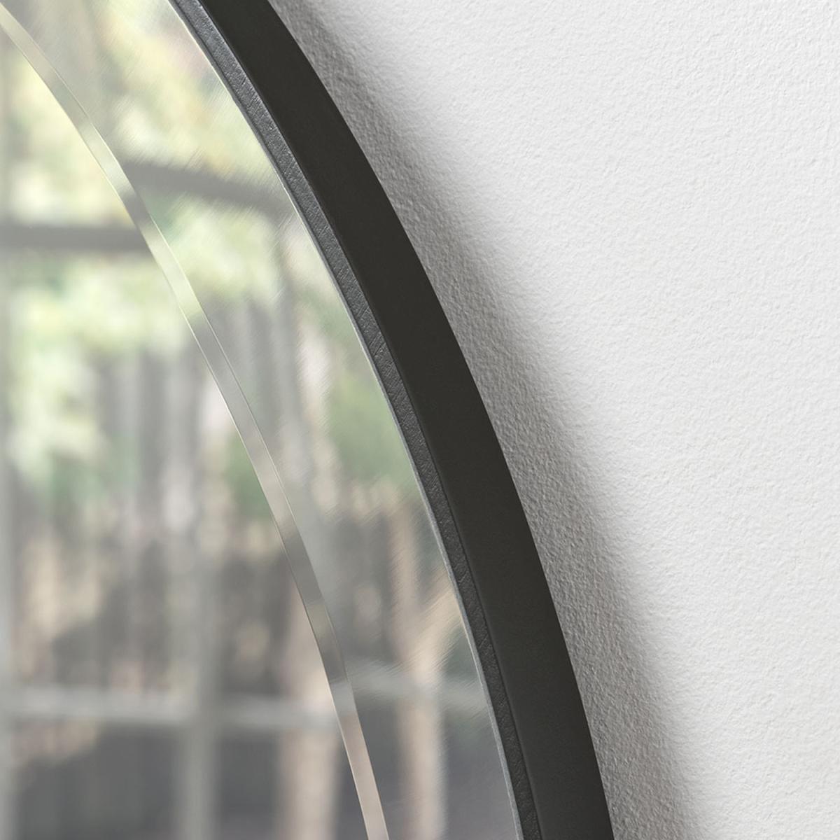 Minimal Black Round Mirror - Black – image 2