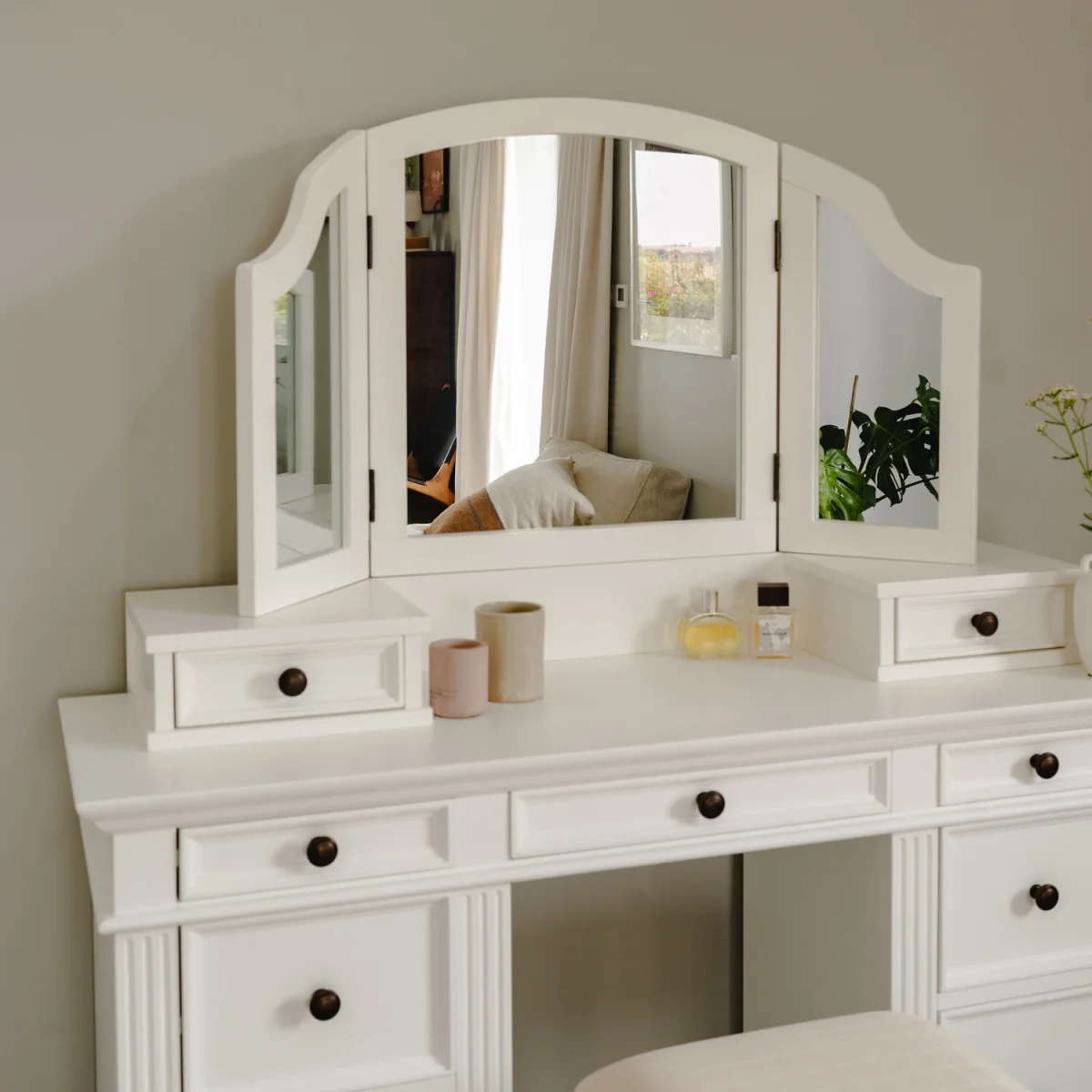 Gainsborough 3-Way Dressing Table Mirror - Vintage Cream – image 2