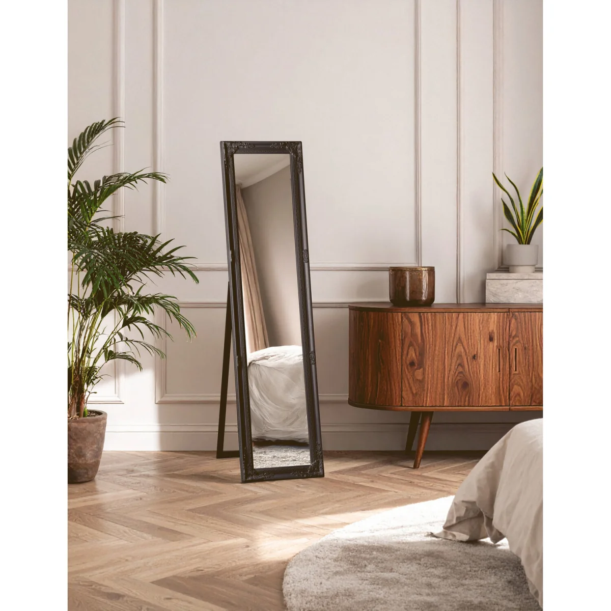 Brussels Vintage Floor Standing Black Chic Mirror - Black – image 2