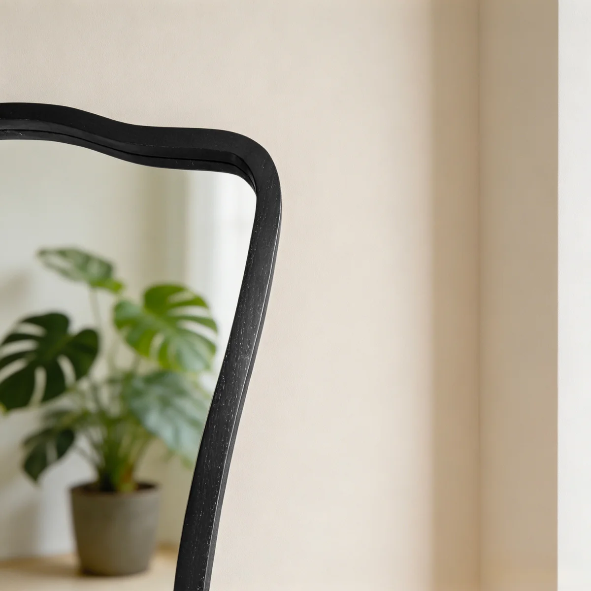 Wiggle Lean To Mirror - Black – image 5
