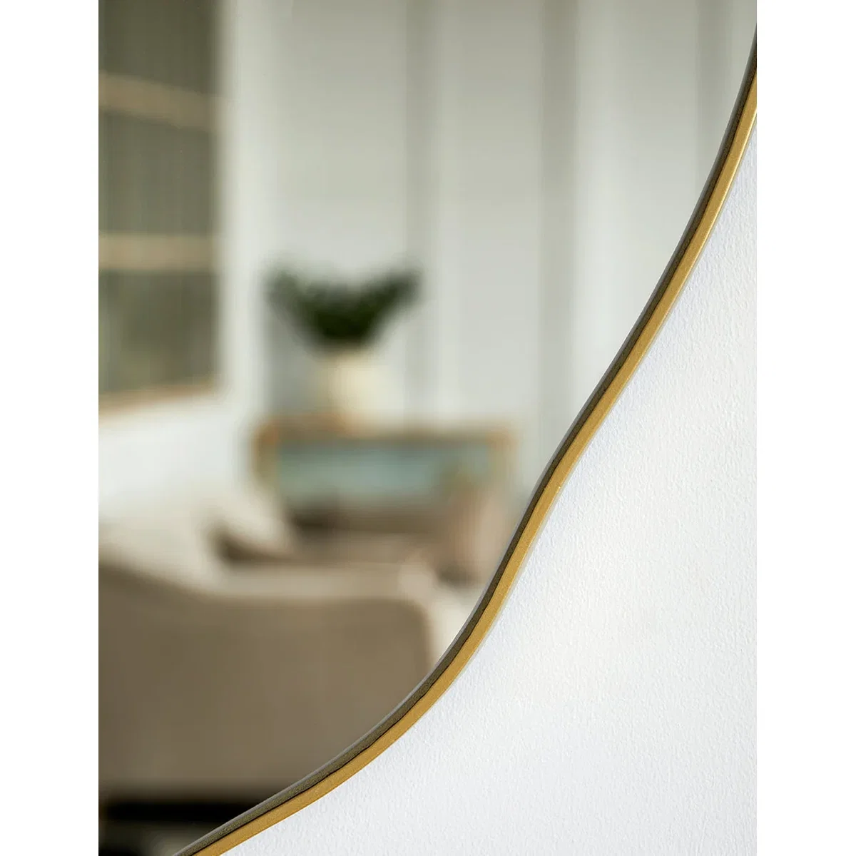 Frill Frame Mirror – image 4