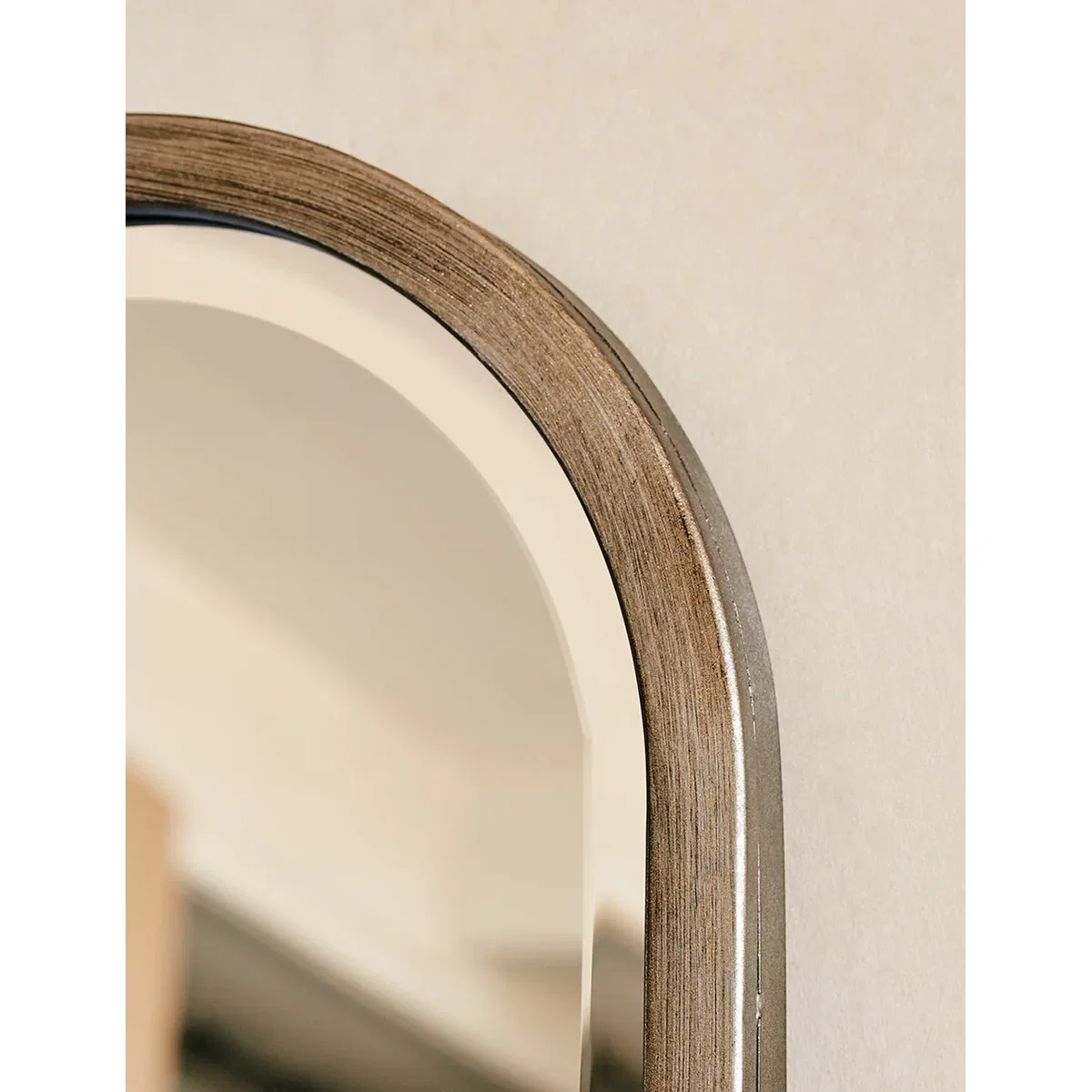 Logan Floor Mirror – image 2