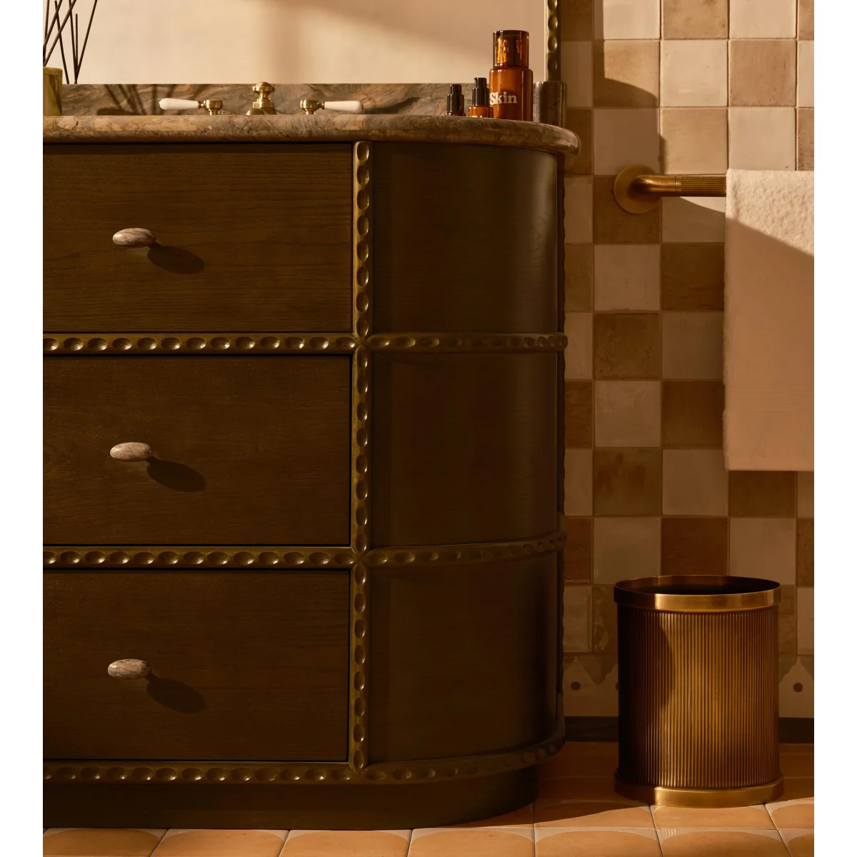 Pietro Double Vanity With Mirror, Brazilian Quartzite – image 4