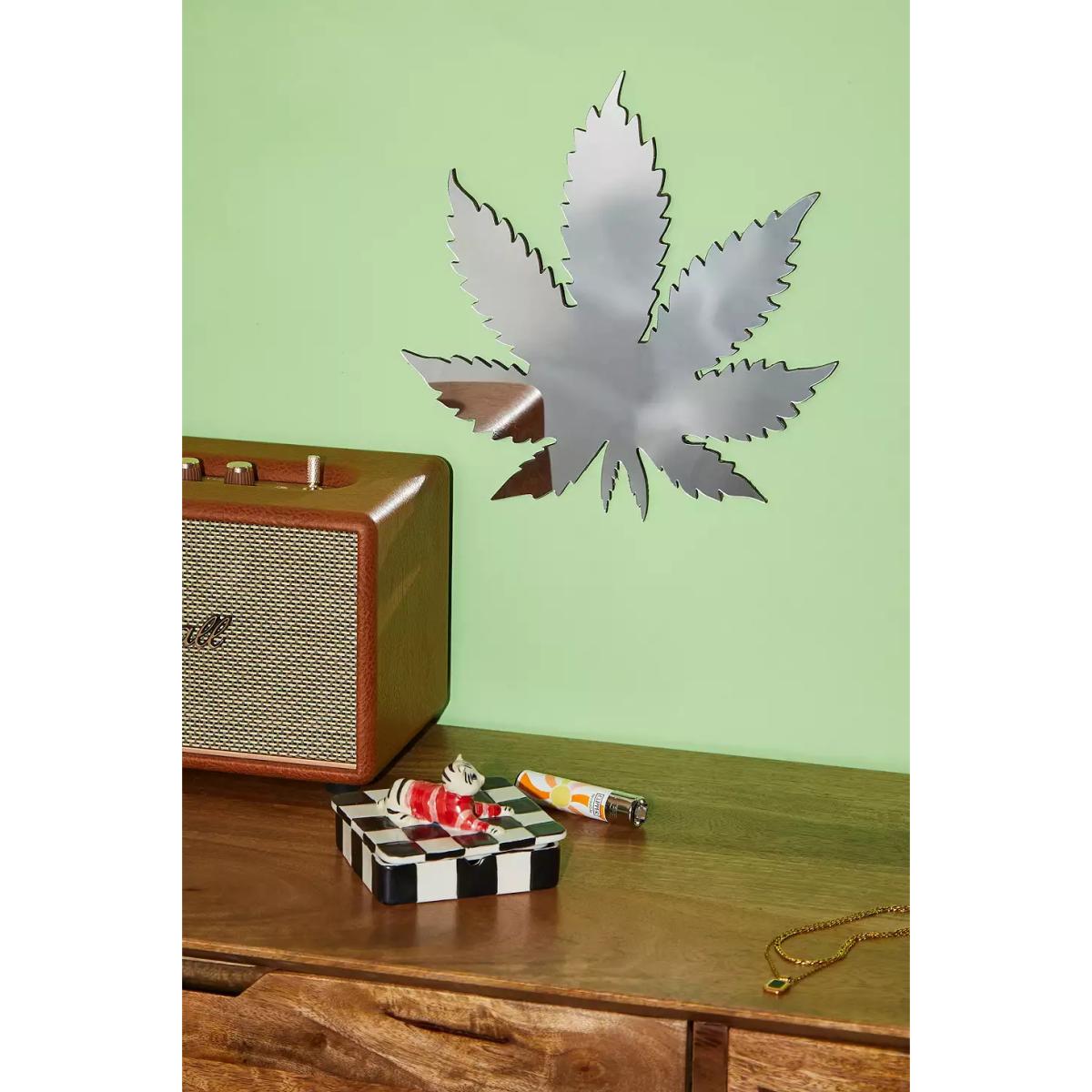 UO Leaf Mirror 25cm x 25cm at Urban Outfitters – image 3