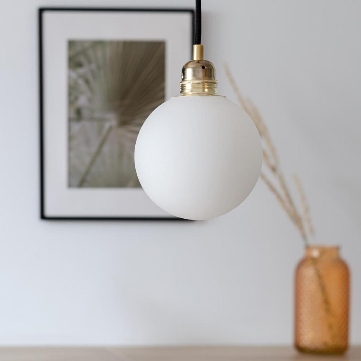 Brass Kira 1-Pendant Light – image 4