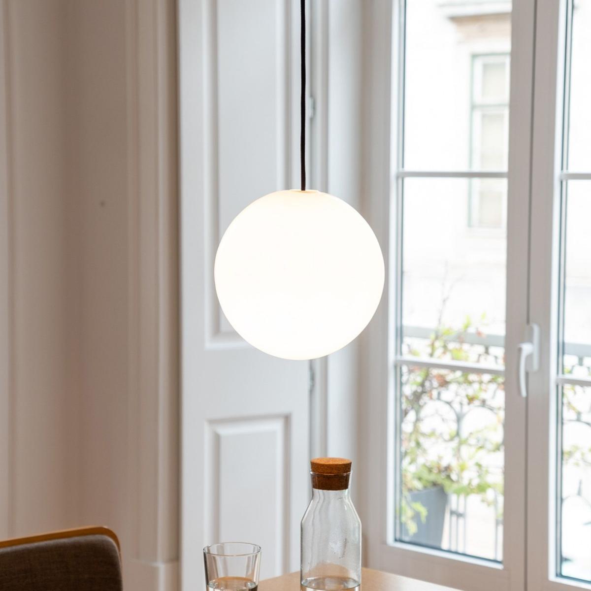 Black Bulb Lamp Medium Sphere – image 2