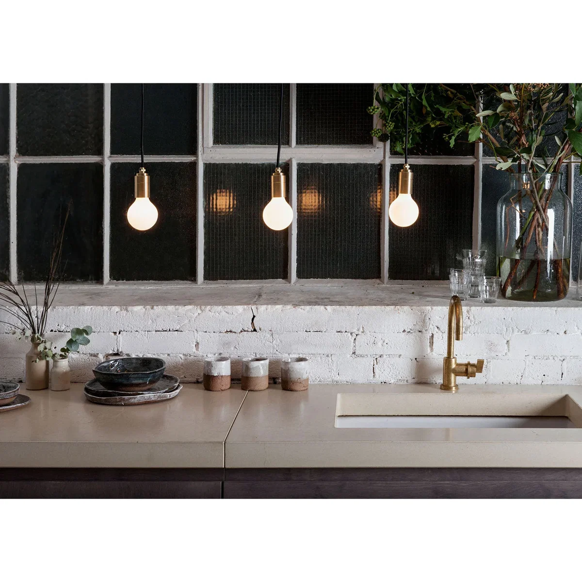 Tala Knuckle Pendant Light Brass – image 3