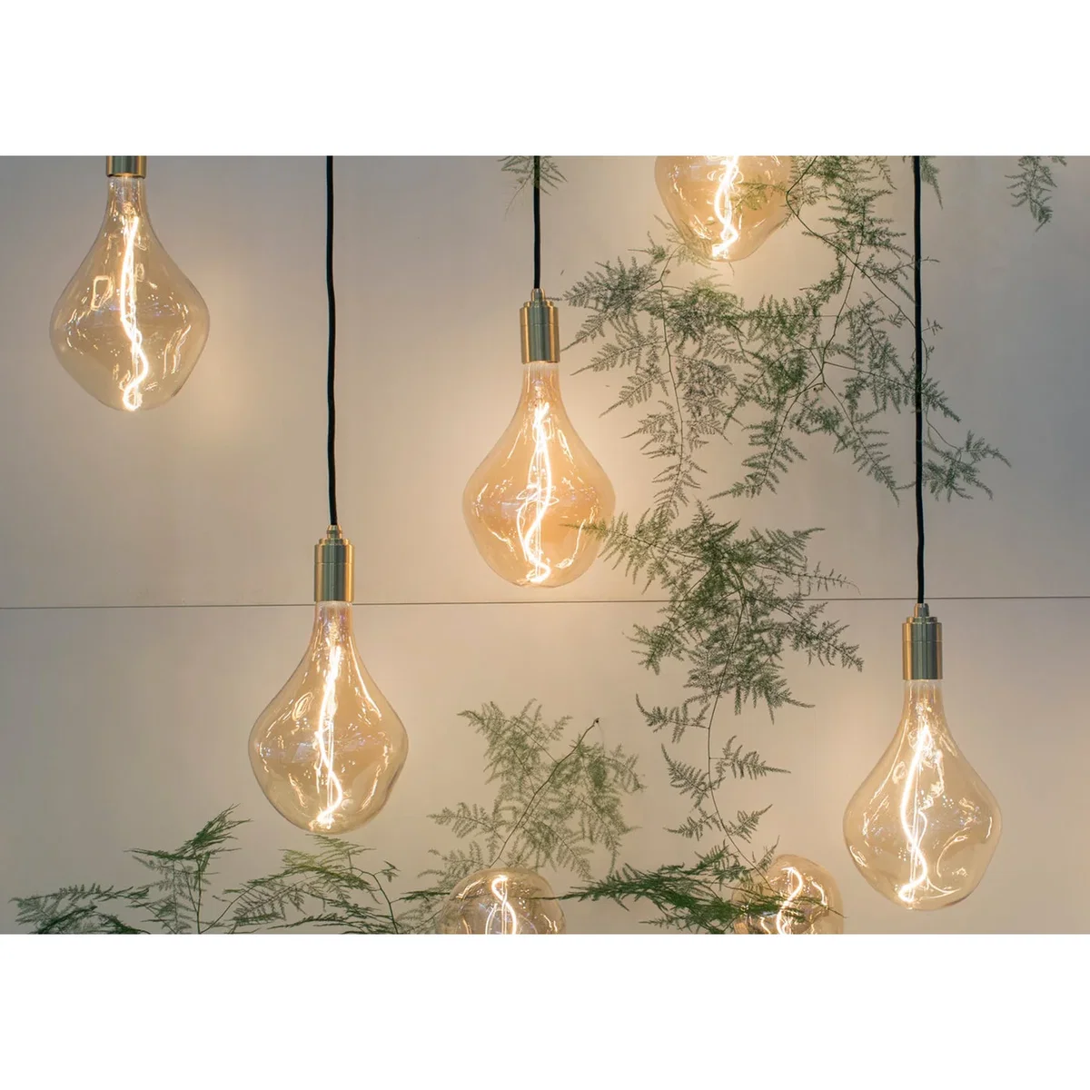 Tala Knuckle Pendant Light Brass – image 5