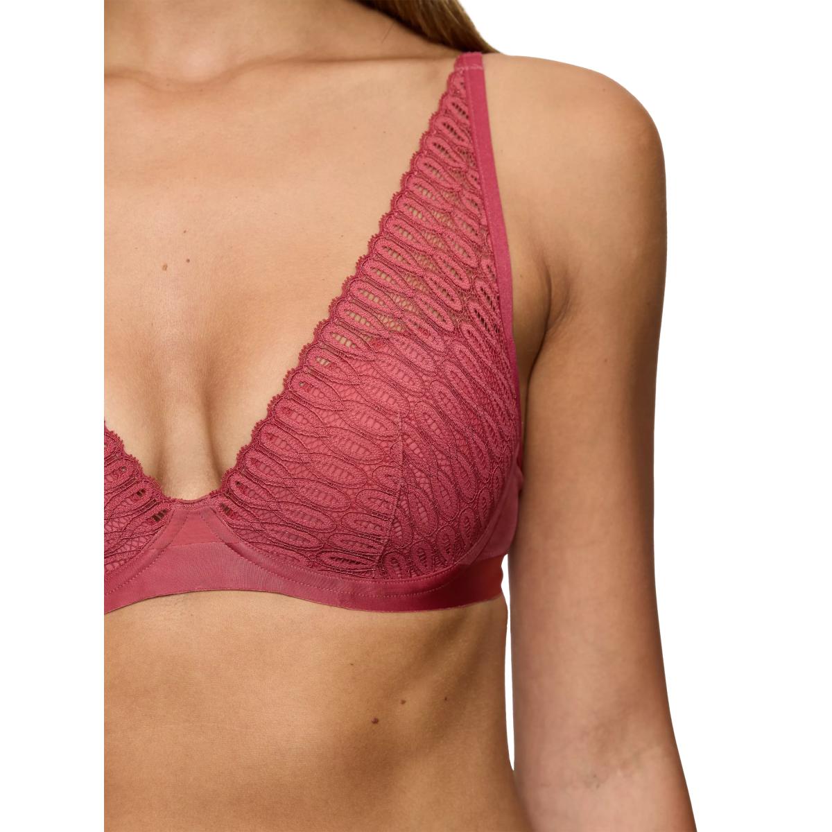 Triumph Aura Spotlight Underwired Plunge Bra, Strawberry Allure – image 3