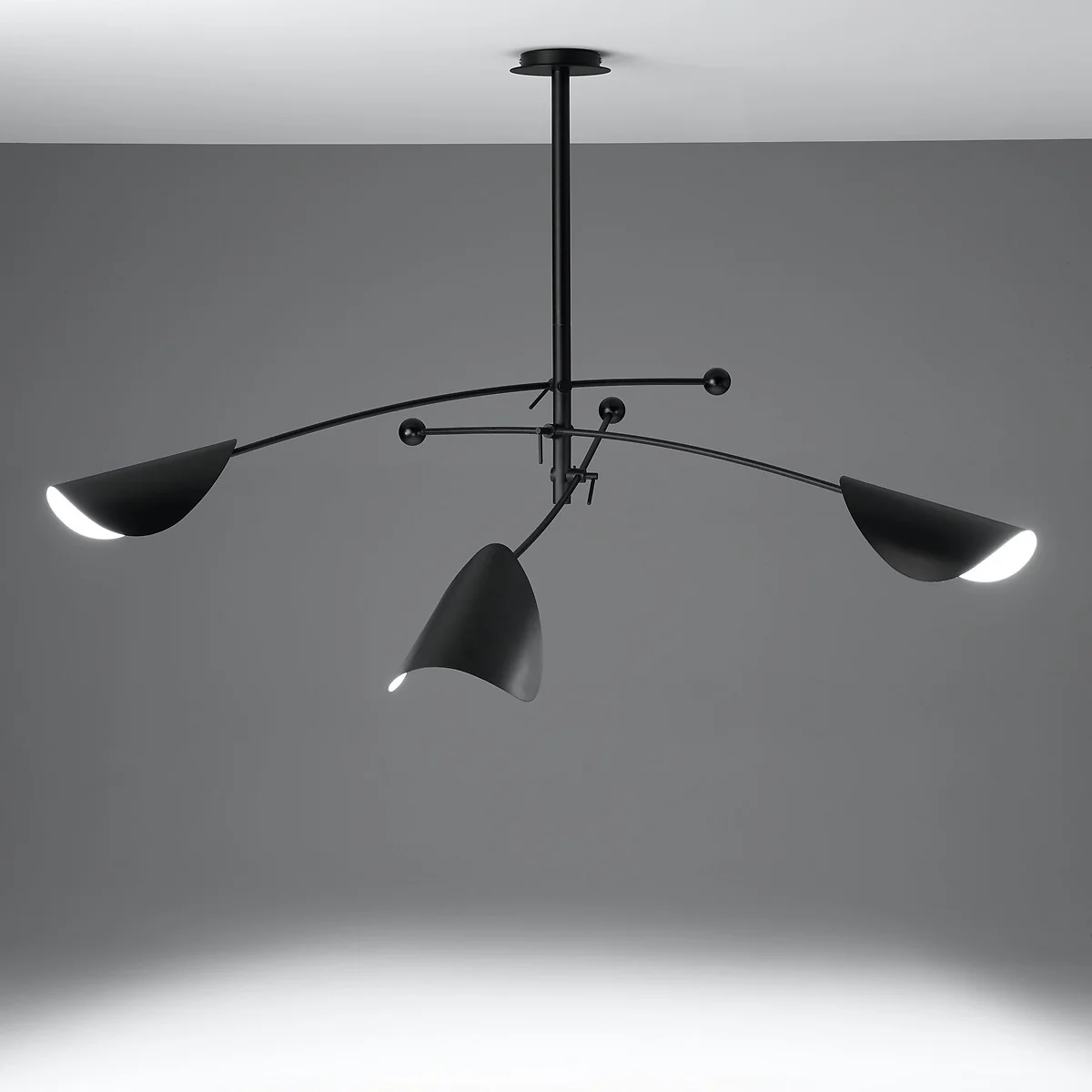 Funambule Ceiling Light with 3 Adjustable Arms – image 3