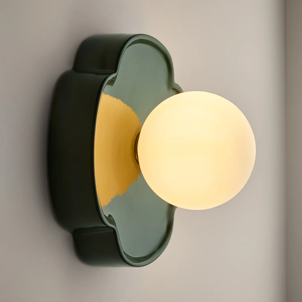 Holi Flower-Shaped Wall Or Ceiling Light in Ceramic and Opaline Glass, Diameter 20cm – image 3