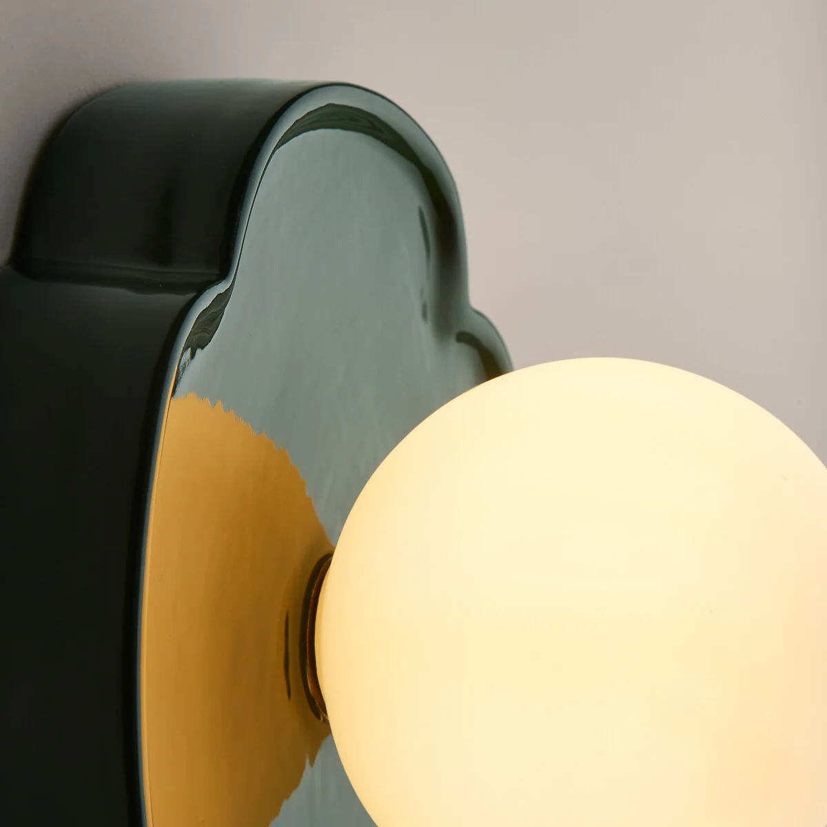 Holi Flower-Shaped Wall Or Ceiling Light in Ceramic and Opaline Glass, Diameter 20cm – image 4
