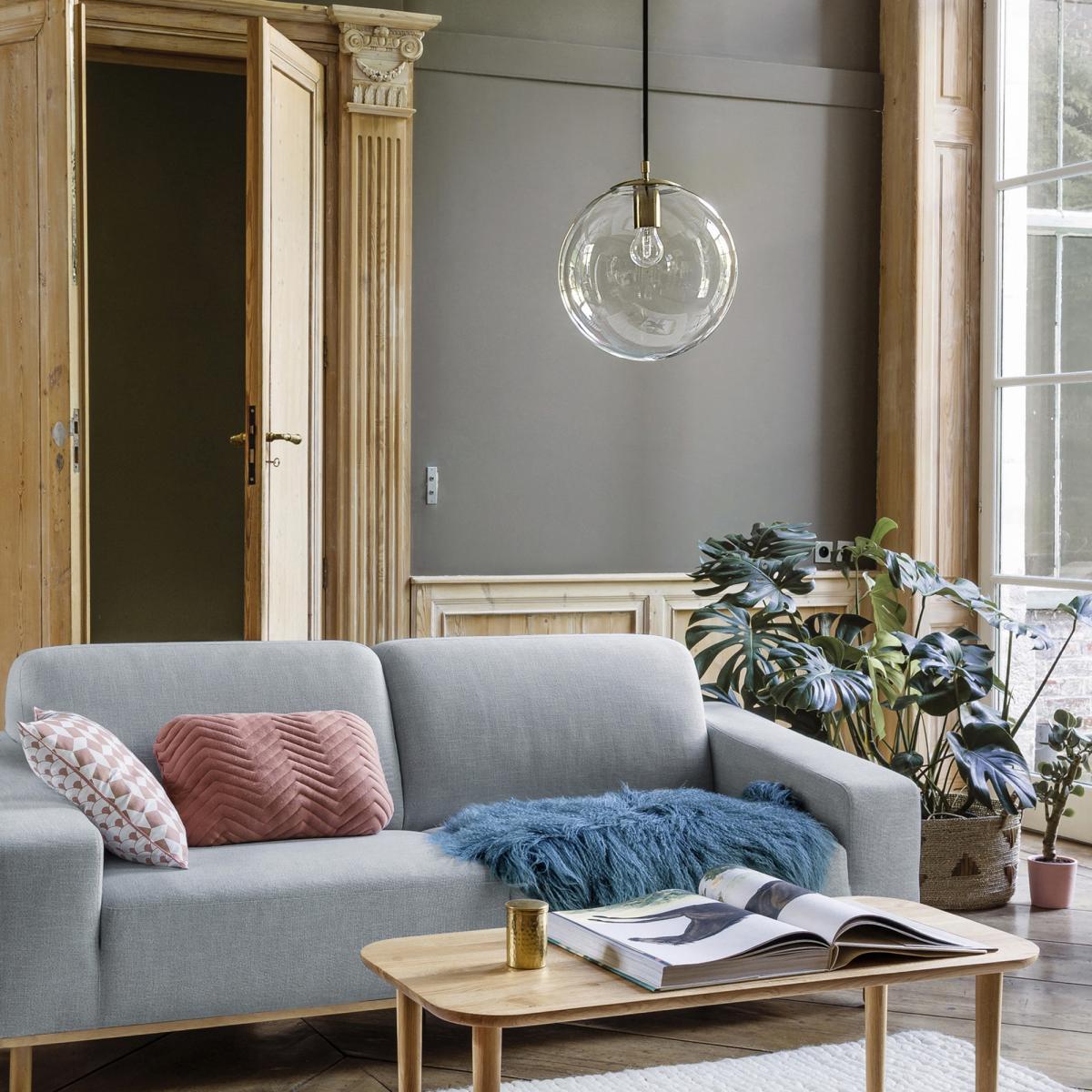 Bulea Glass & Brass Globe Ceiling Light – image 5