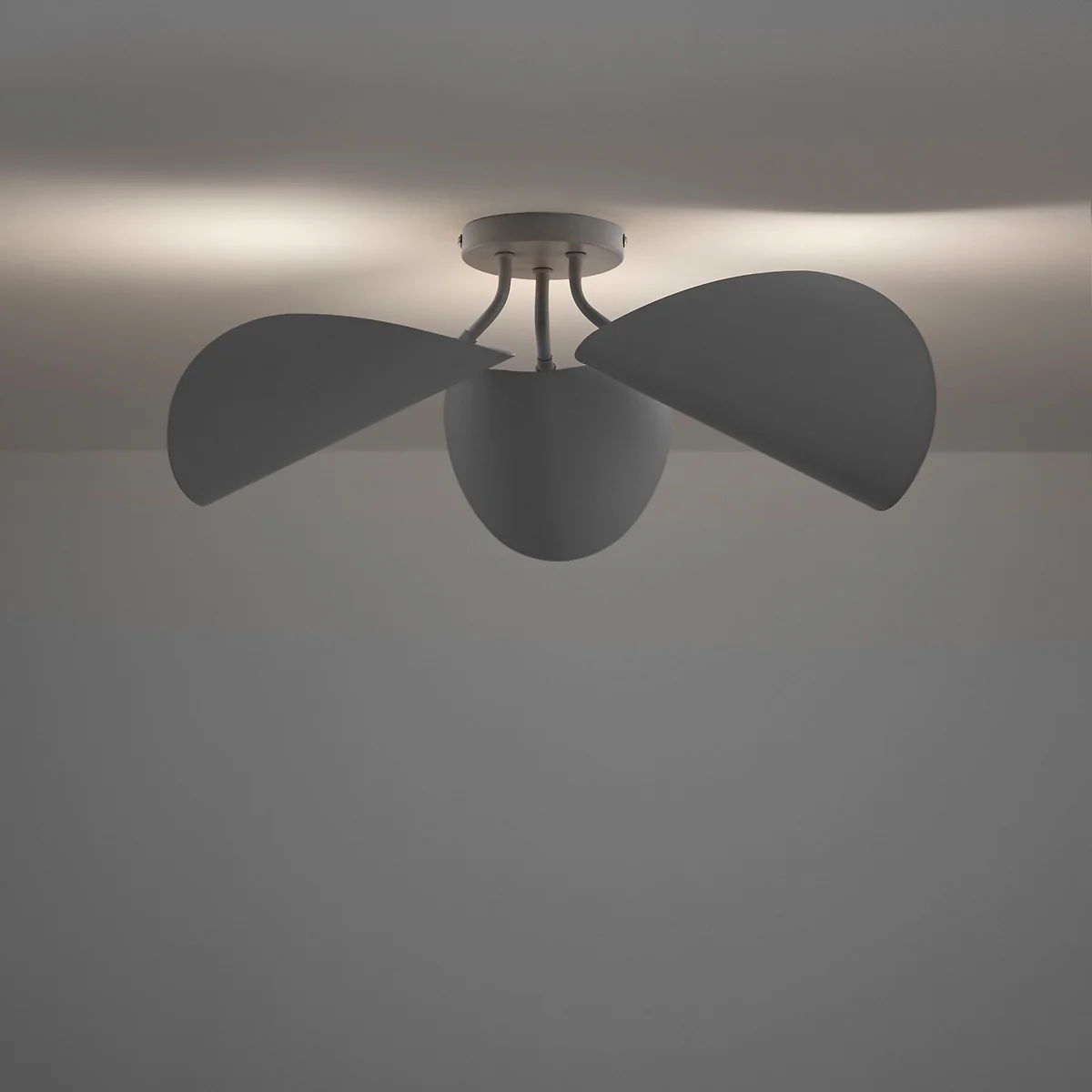 Funambule Ceiling Light with Adjustable Shades – image 2