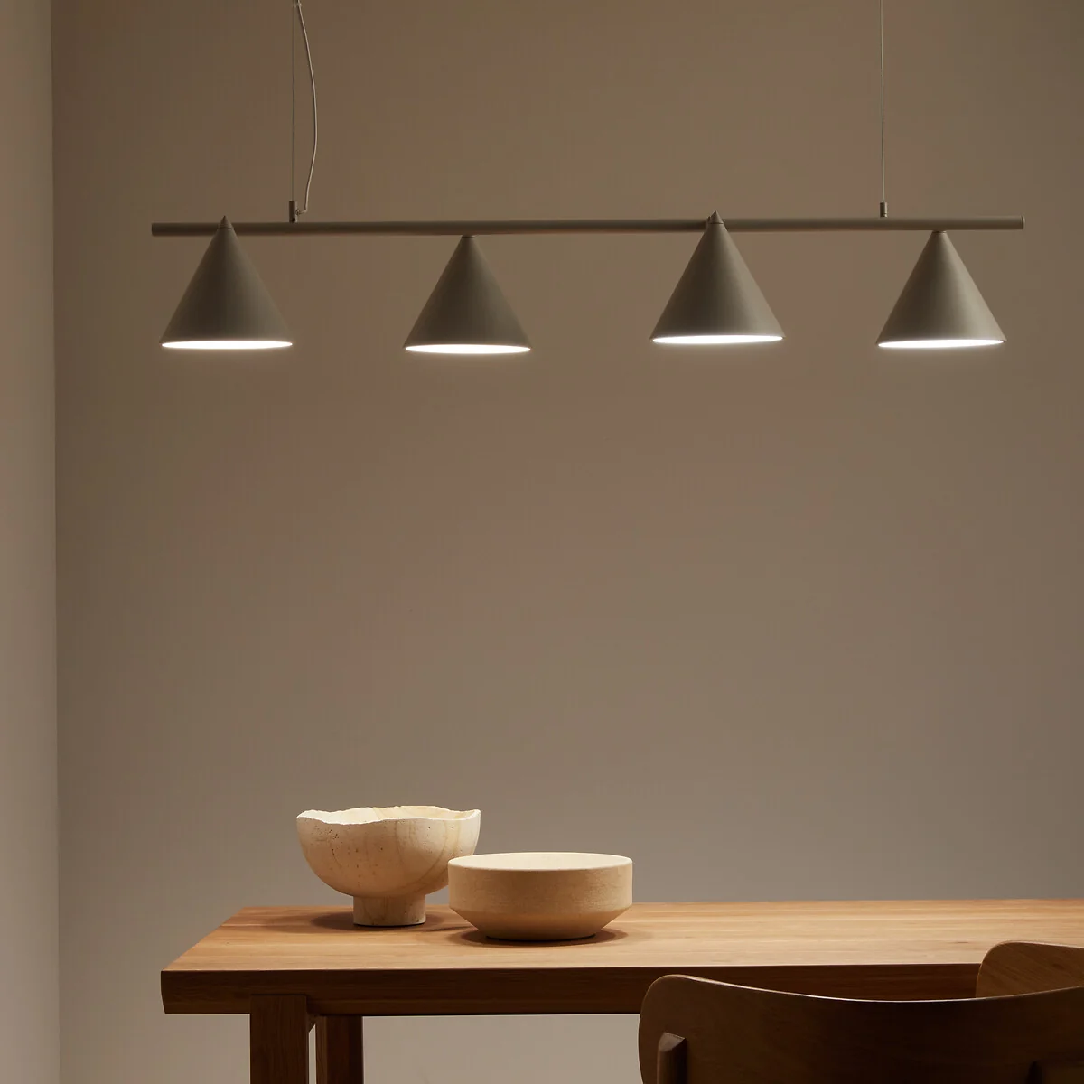 Moke Adjustable 4-Cone Ceiling Light – image 1