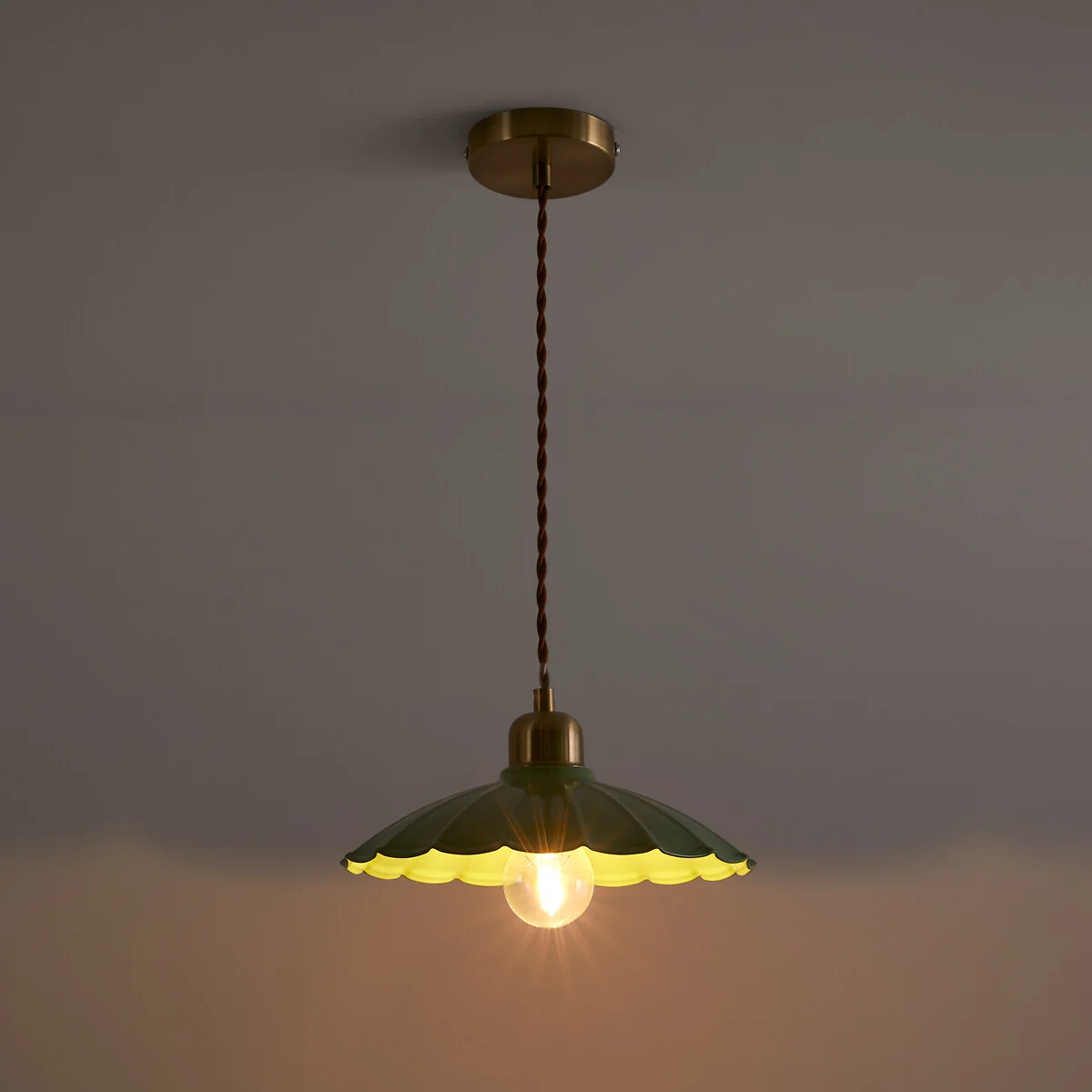 Festonia Scalloped Metal Ceiling Light – image 3