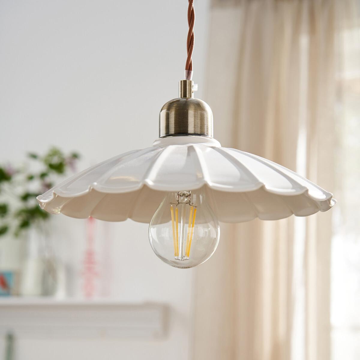 Festonia Scalloped Metal Ceiling Light – image 5