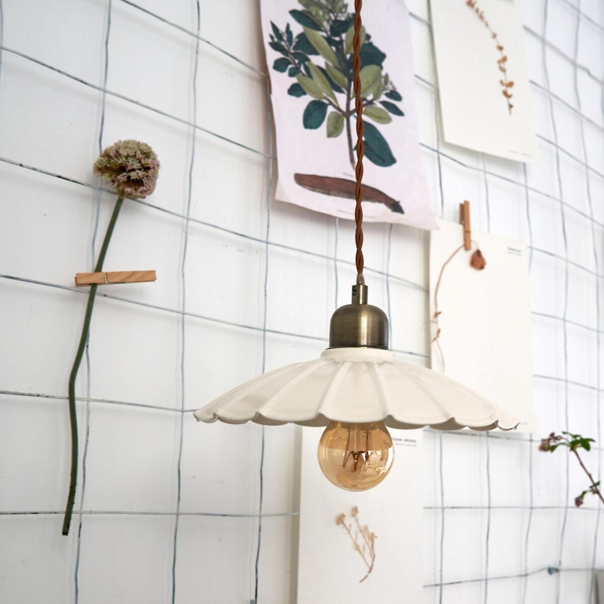 Festonia Scalloped Metal Ceiling Light – image 10