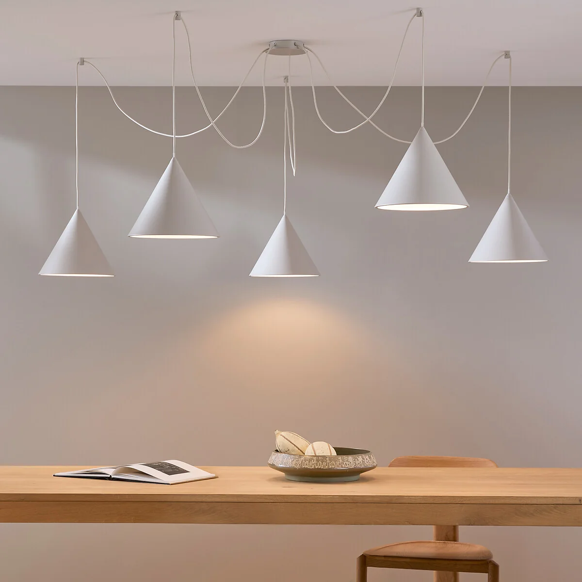 Moke Modular Ceiling Light with 5 Cones – image 1