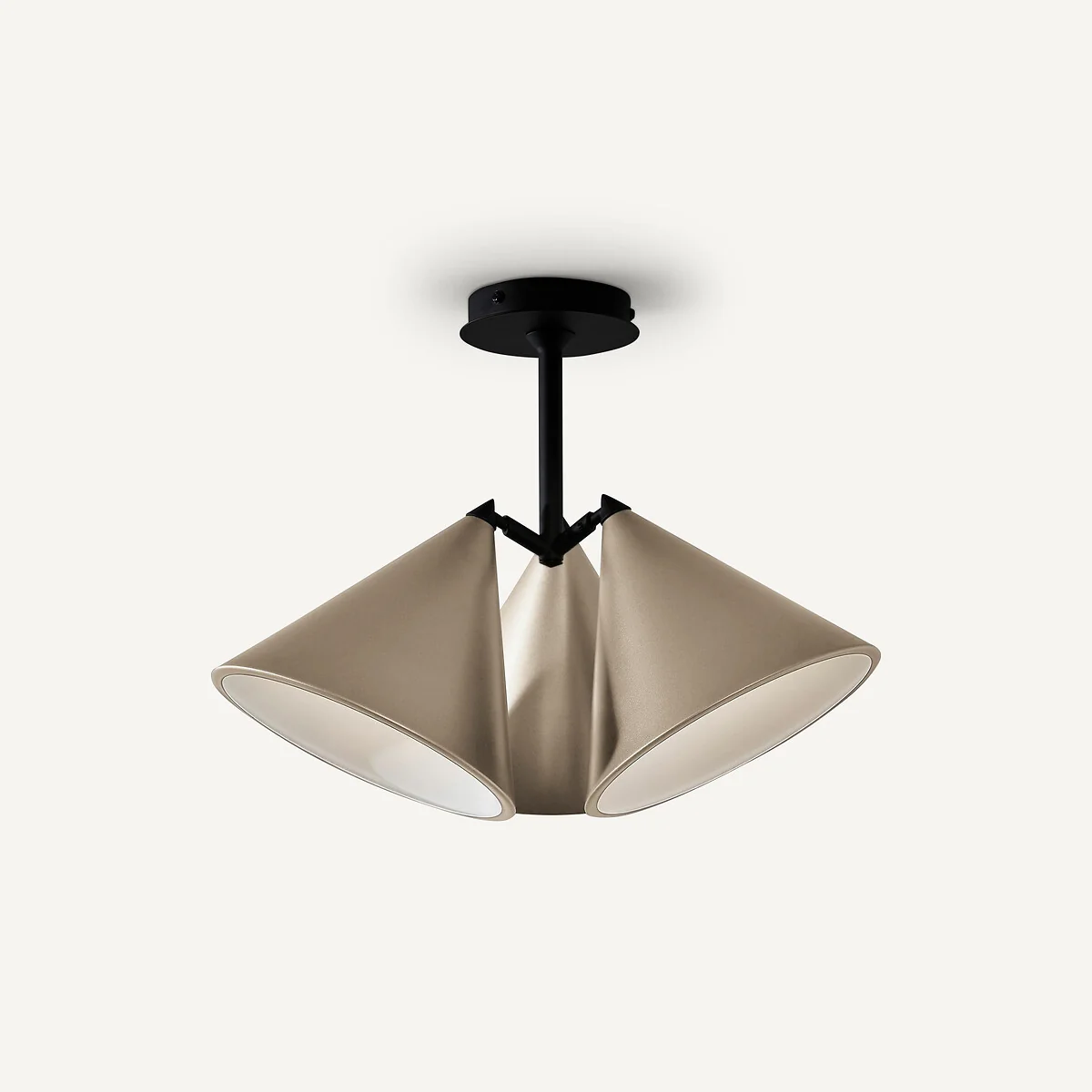 Moke 3-Cone Ceiling Light – image 3