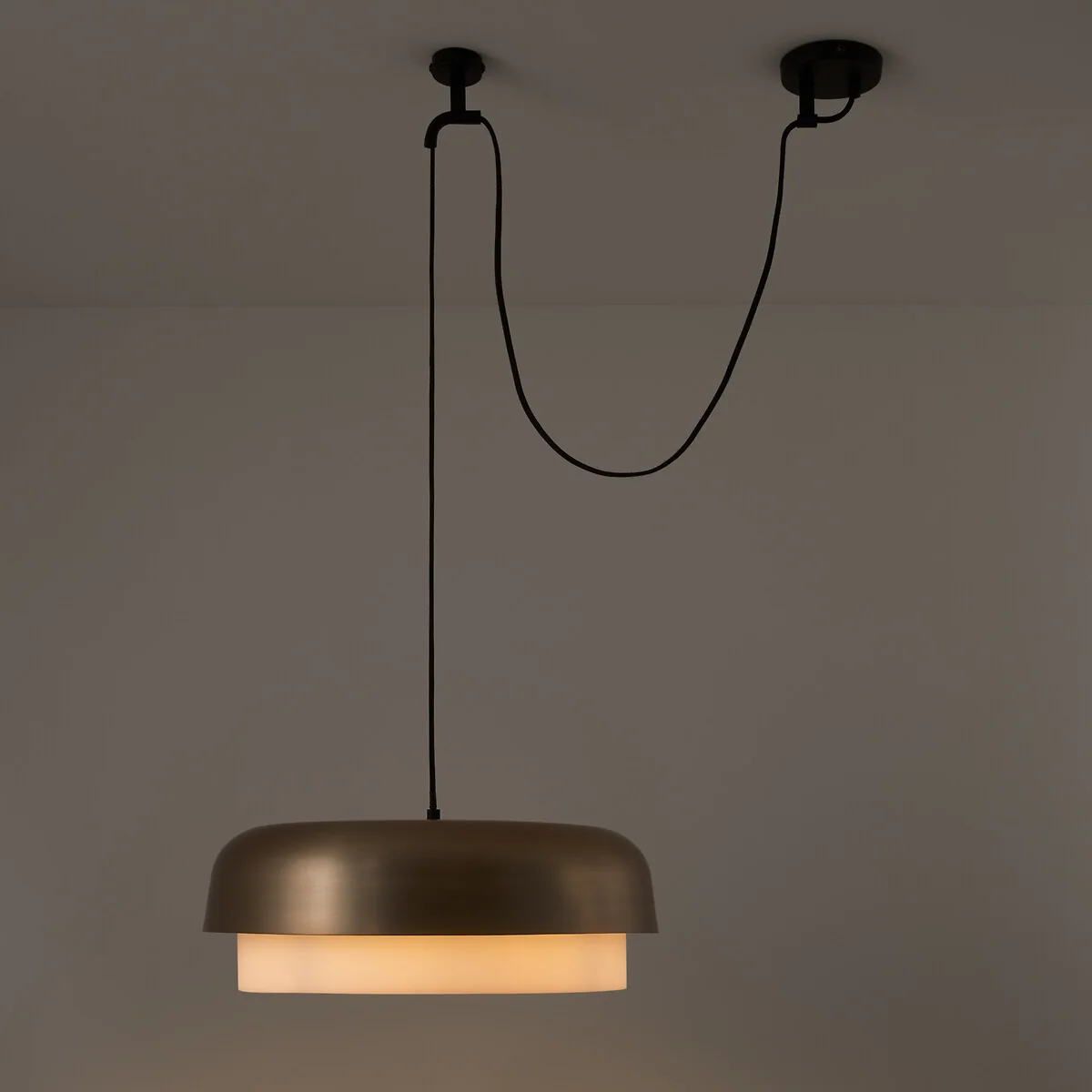 Clepsos Simple Metal Ceiling Light – image 4