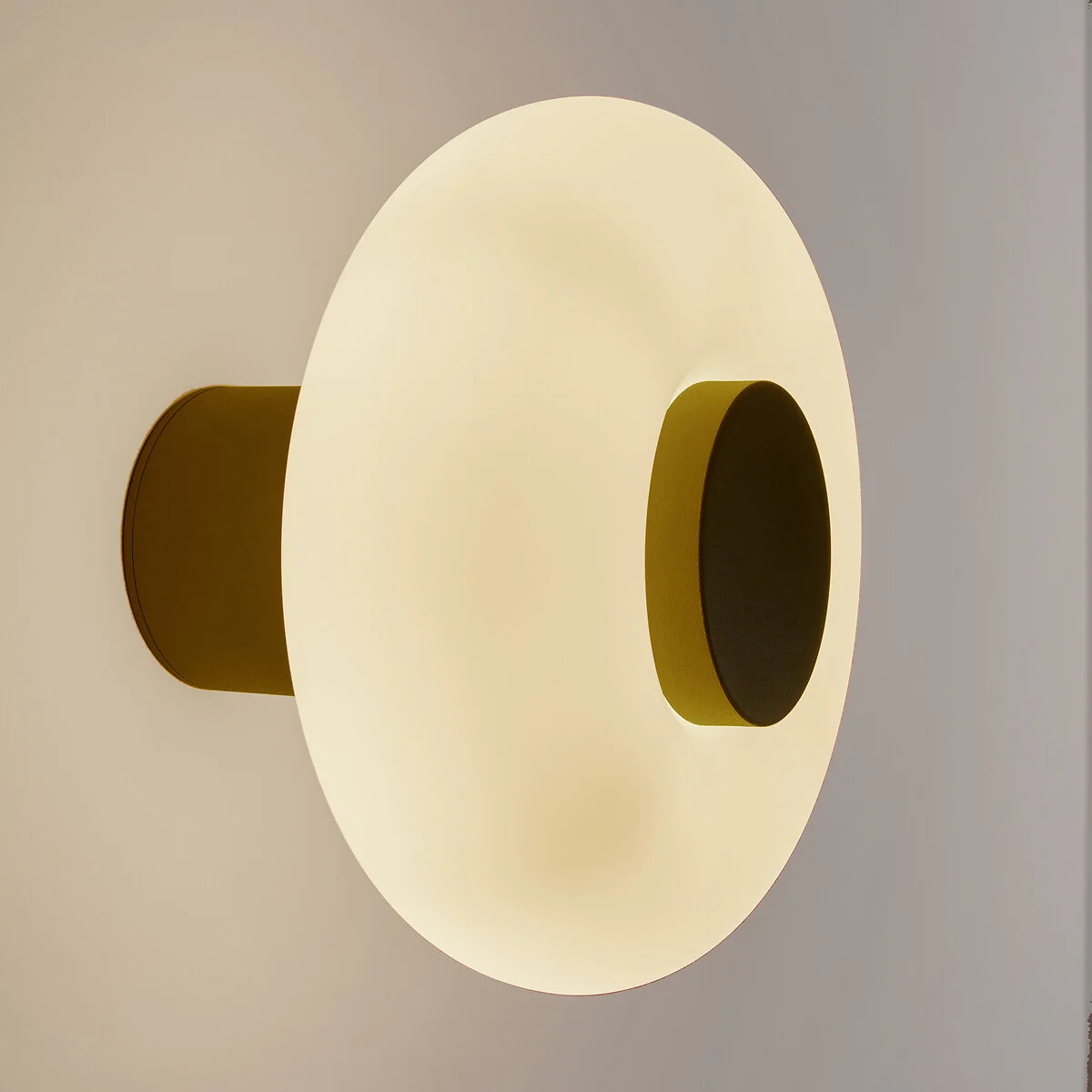 Omer Wall Or Ceiling Light in Iron and Opaline Glass, Diameter 21.5cm – image 4