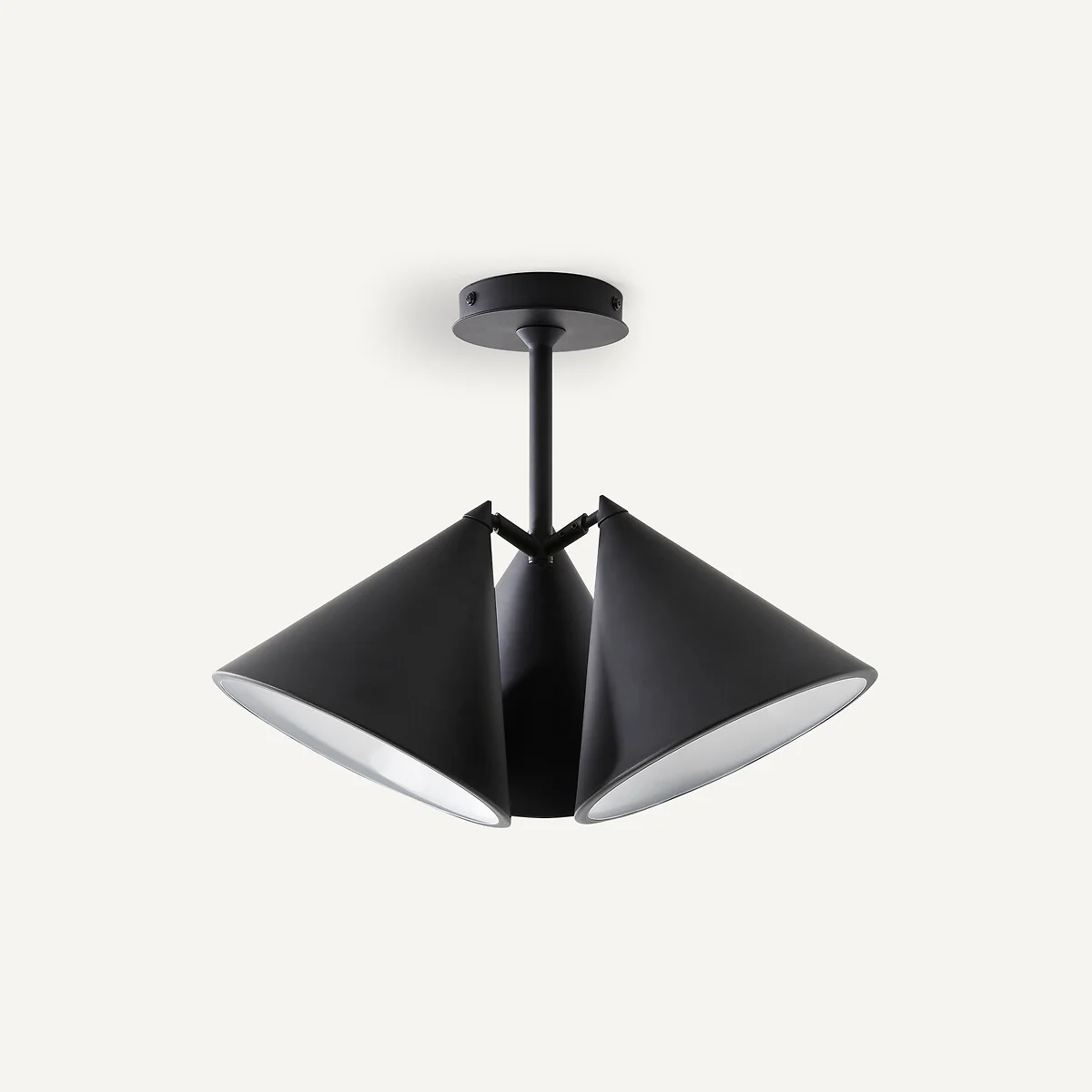 Moke 3-Cone Ceiling Light – image 3
