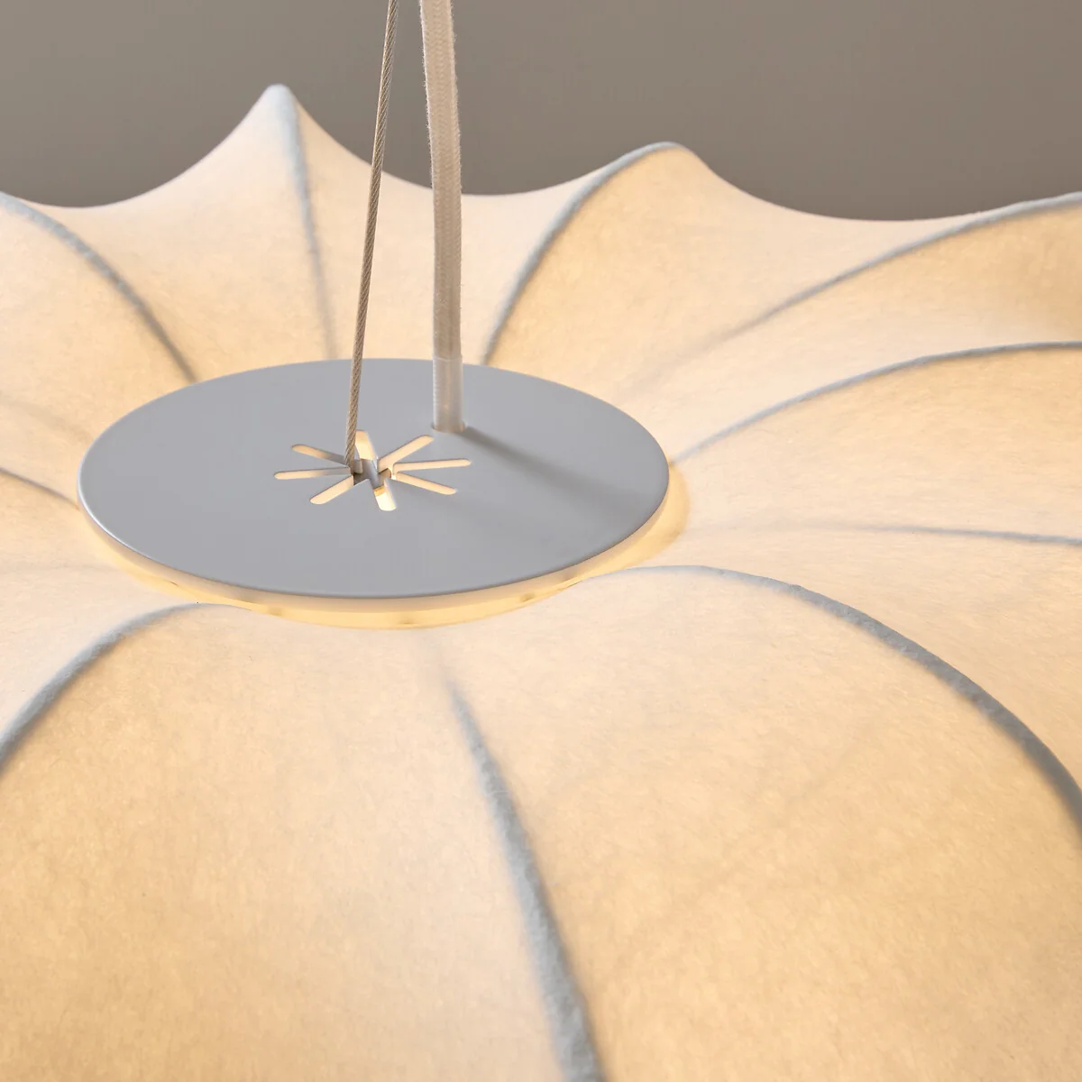Oï Ceiling Light in Metal and Resin – image 4