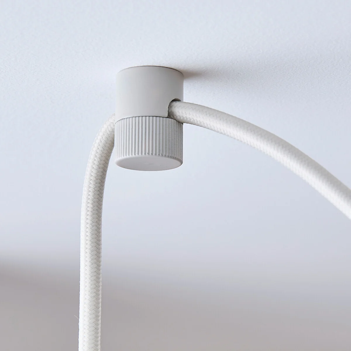Moke Modular Ceiling Light System with 3 Cones – image 5