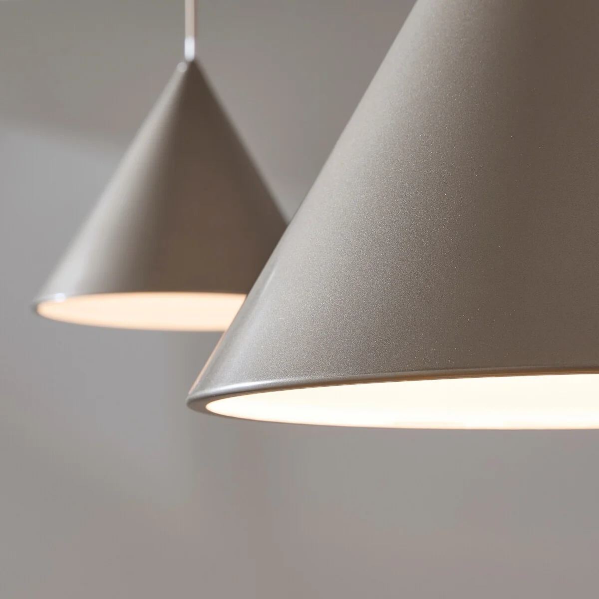 Moke Modular Ceiling Light with 5 Cones – image 3