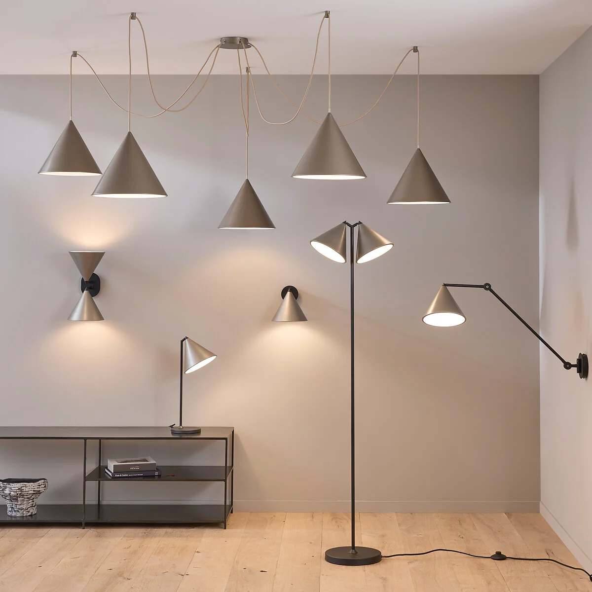 Moke Modular Ceiling Light with 5 Cones – image 8