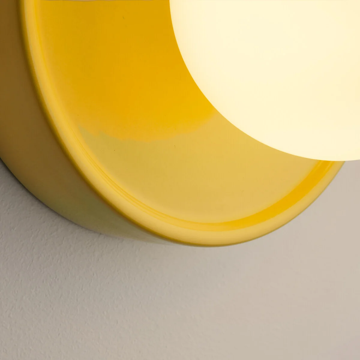 Holi Round Wall Or Ceiling Light in Ceramic and Opaline Glass, Diameter 16.8cm – image 4