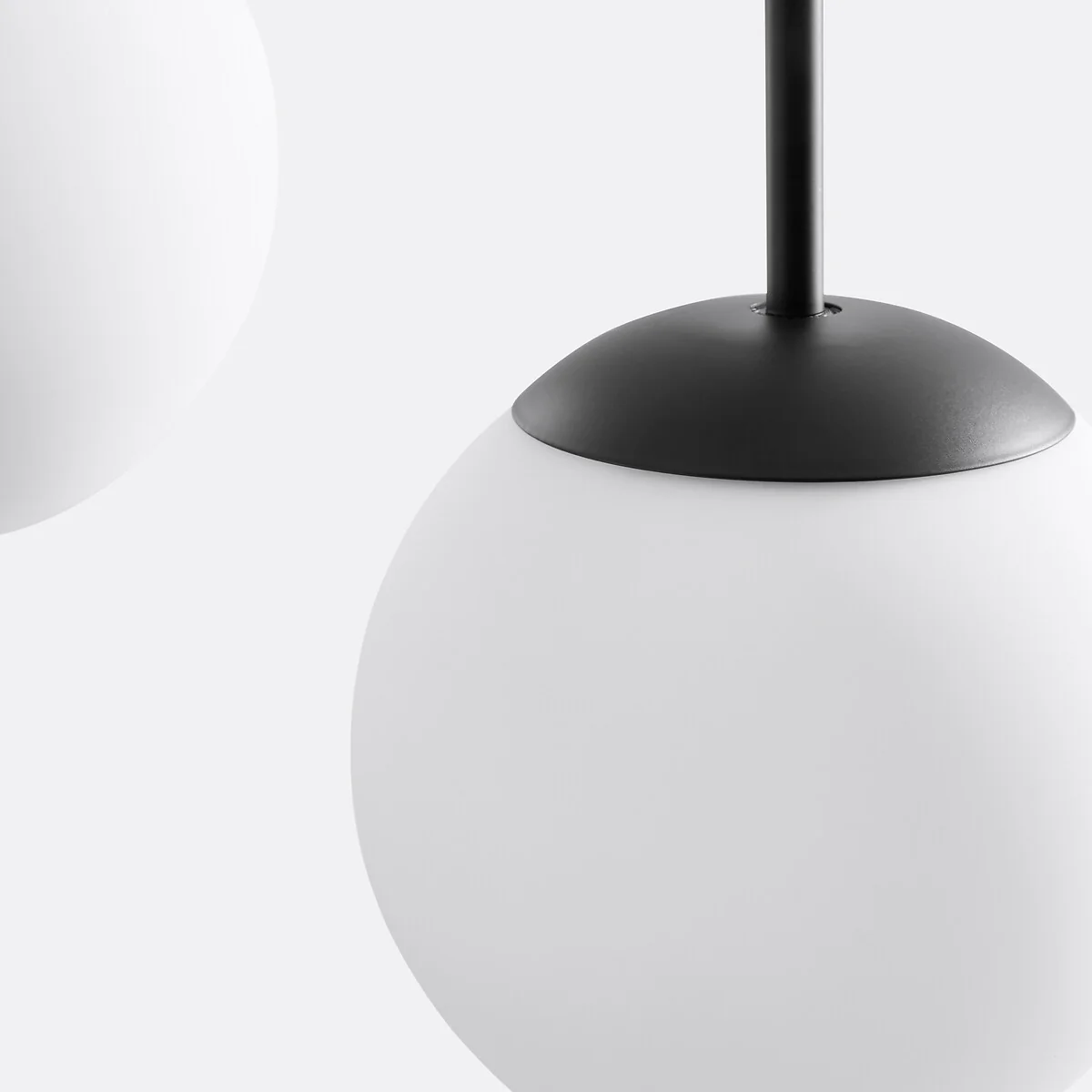 Theide Metal & Opaline Cluster Pendant Light – image 6