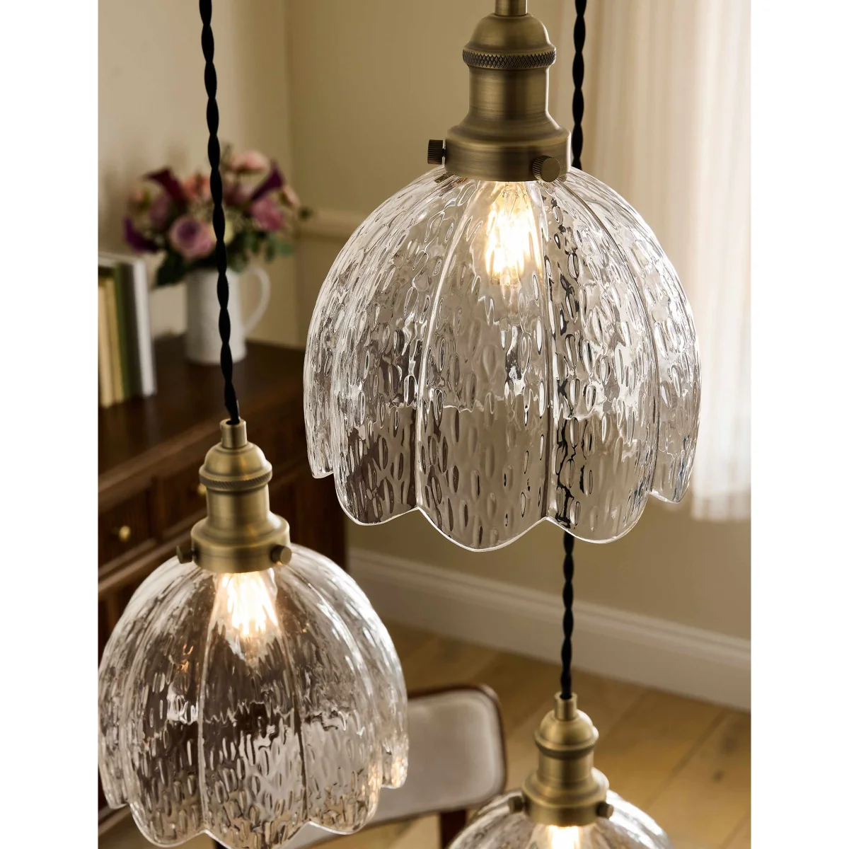 Laura Ashley Vintage Cluster Pendant Light Antique Brass – image 3