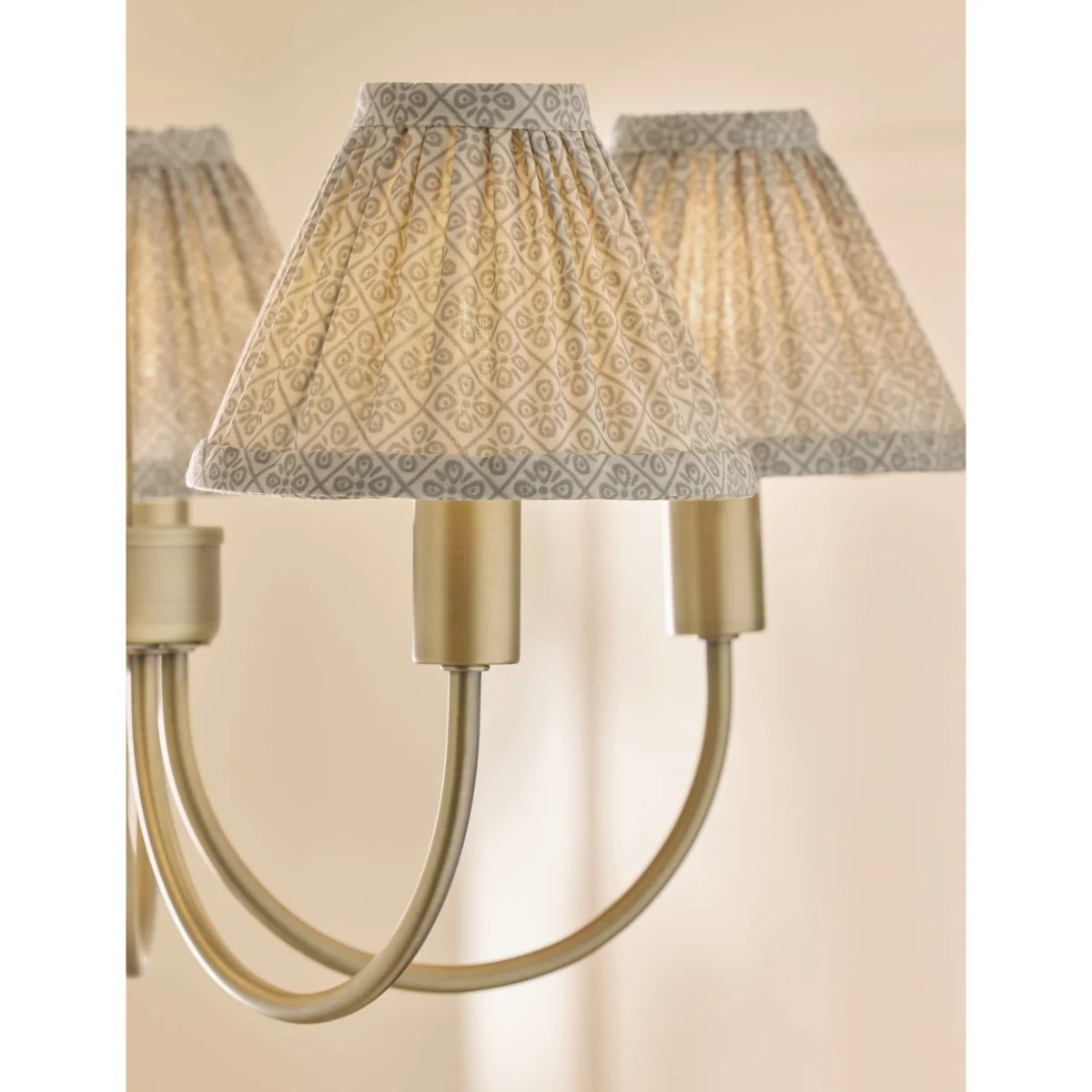 Laura Ashley Willowbrook Metal 5 Arm Pendant Light Antique Brass – image 3