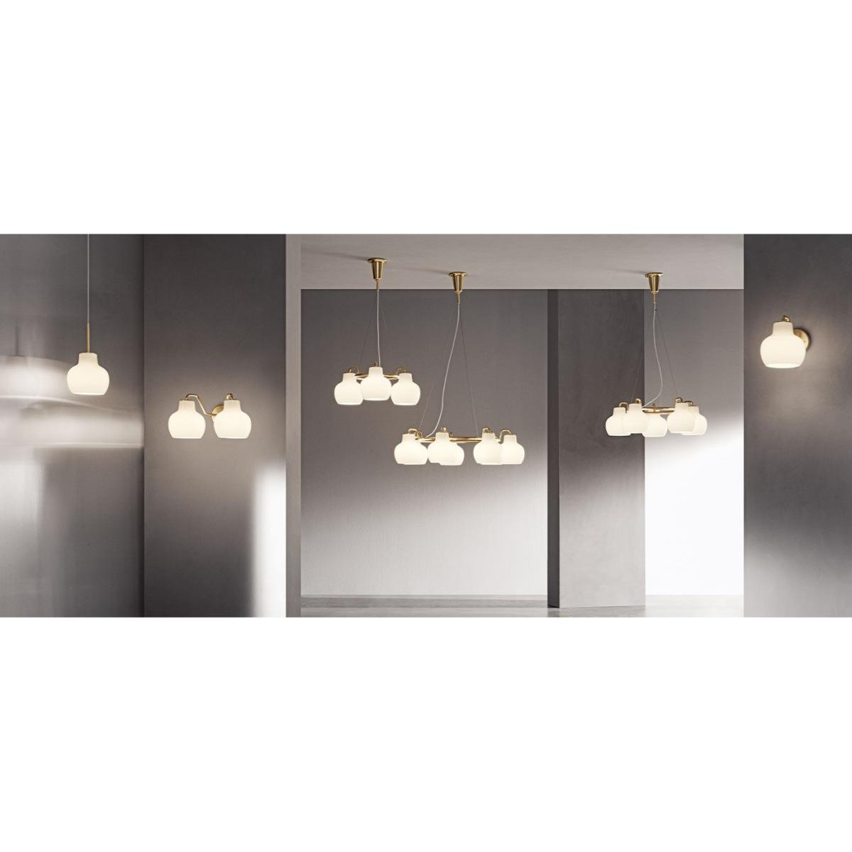 VL Ring Crown Pendant - / 5 lampshades - Ø 69 cm by Louis Poulsen White/Gold/Metal – image 2