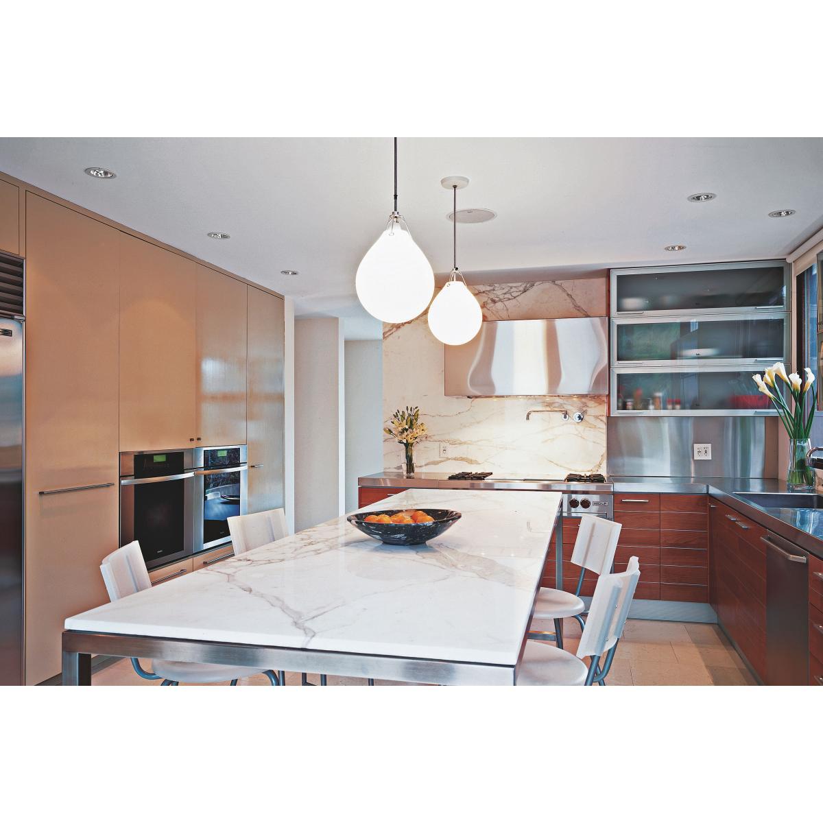 Moser Pendant - Ø 25 cm by Louis Poulsen White – image 4