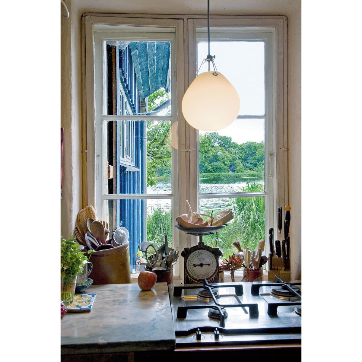 Moser Pendant - Ø 25 cm by Louis Poulsen White – image 5