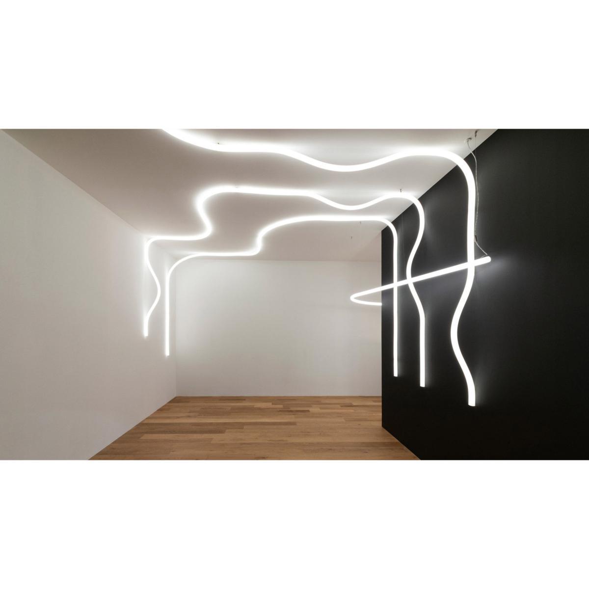 La linea LED Lamp - / Flexible silicone tube - L 250 cm by Artemide White – image 4