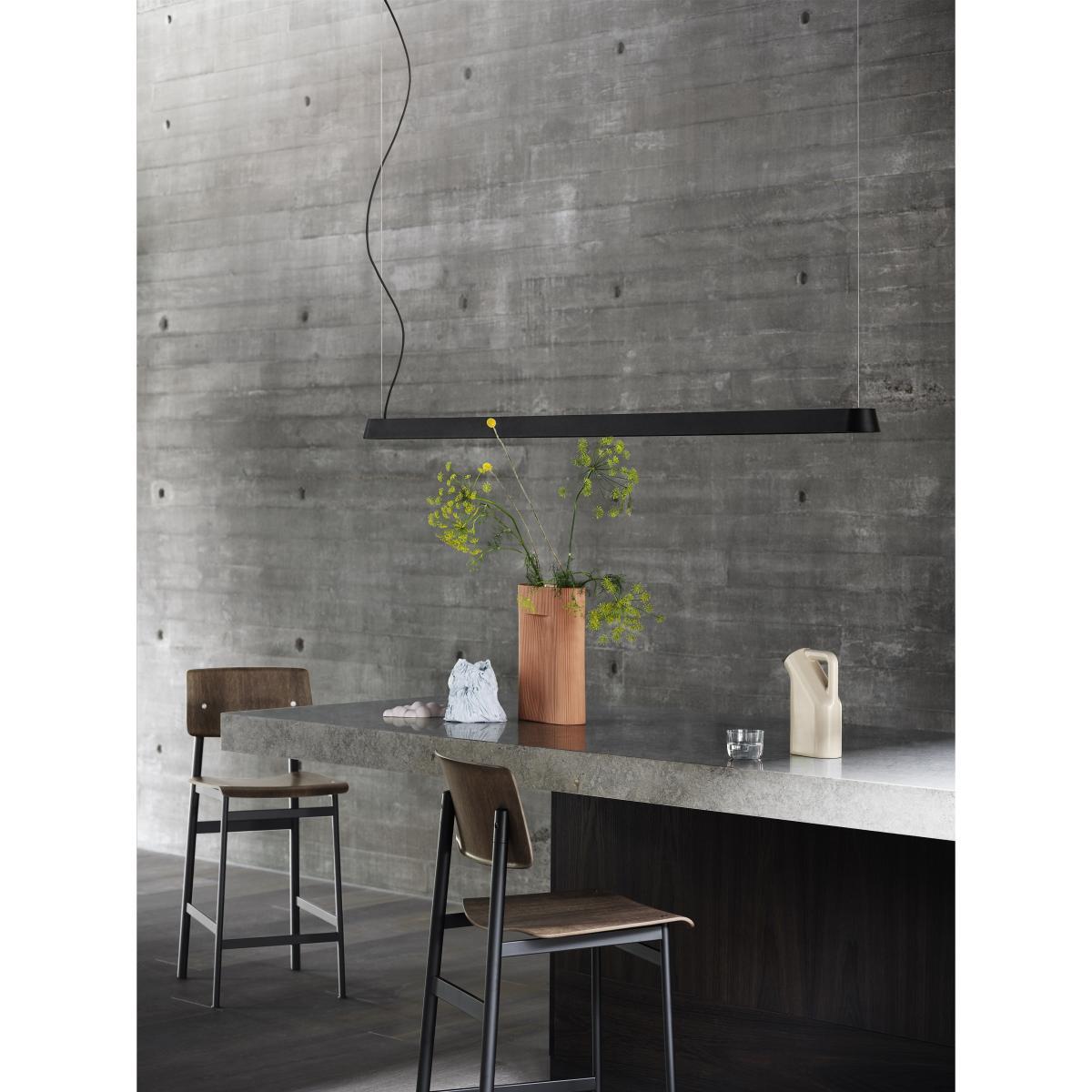 Linear LED Pendant - / L 169.2 cm - Aluminium by Muuto Black – image 3