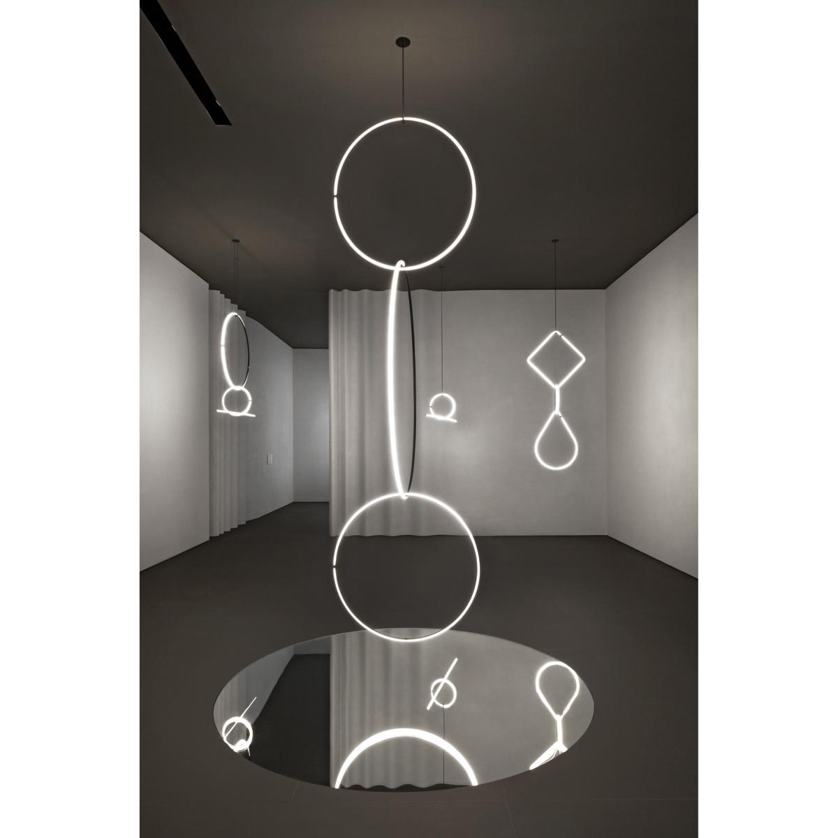 Arrangements 2 LED Pendant - / 2 elements - H 90 x L 100 cm by Flos White/Black – image 3